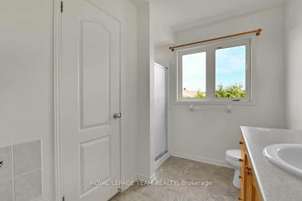 Photo 20 of 147 Sorento Street, Ottawa, Barrhaven - Strandherd — HOMEH