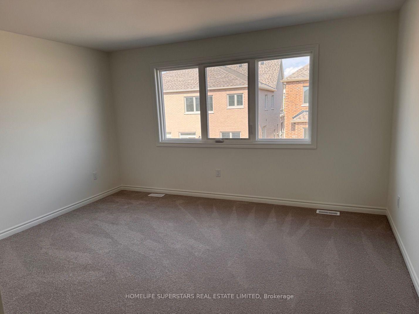 Photo 5 of 36 Glasgow Drive, Whitby, Rural Whitby — HOMEH