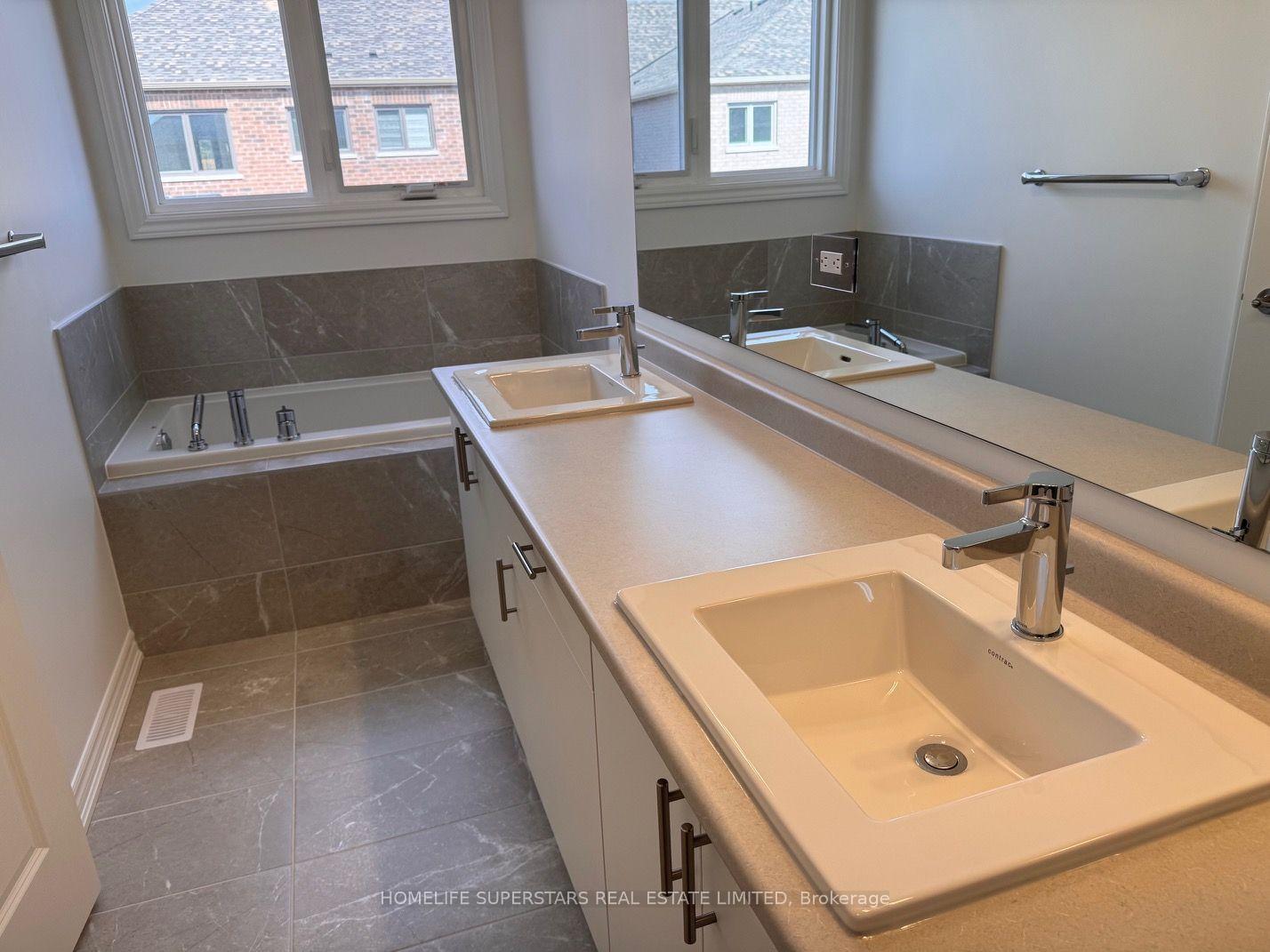 Photo 12 of 36 Glasgow Drive, Whitby, Rural Whitby — HOMEH