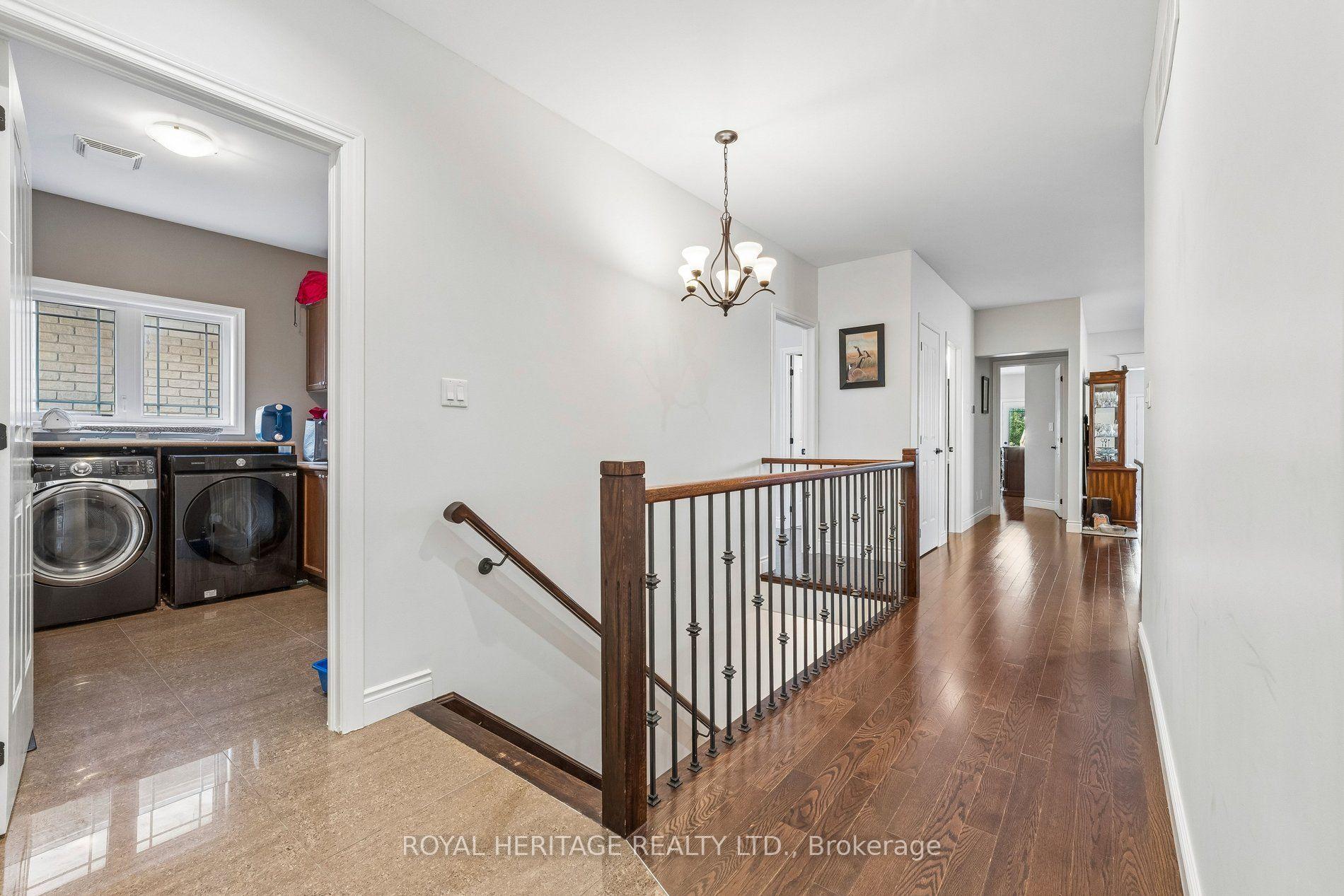 Photo 3 of 51 Gloria Crescent, Whitby, Williamsburg — HOMEH
