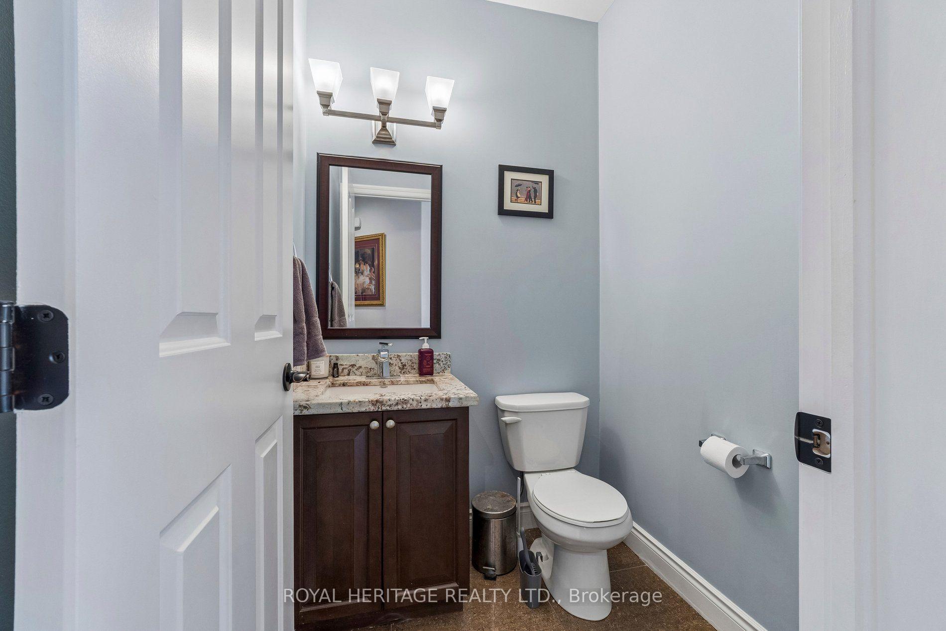 Photo 4 of 51 Gloria Crescent, Whitby, Williamsburg — HOMEH