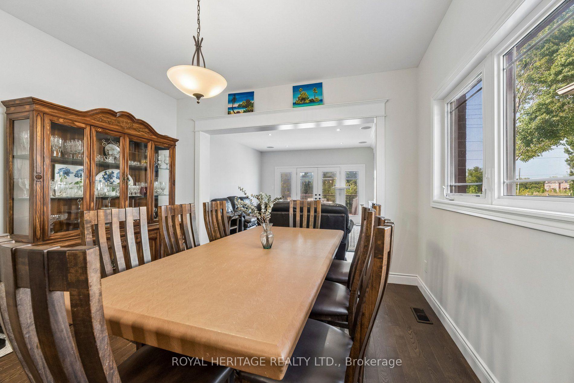 Photo 14 of 51 Gloria Crescent, Whitby, Williamsburg — HOMEH