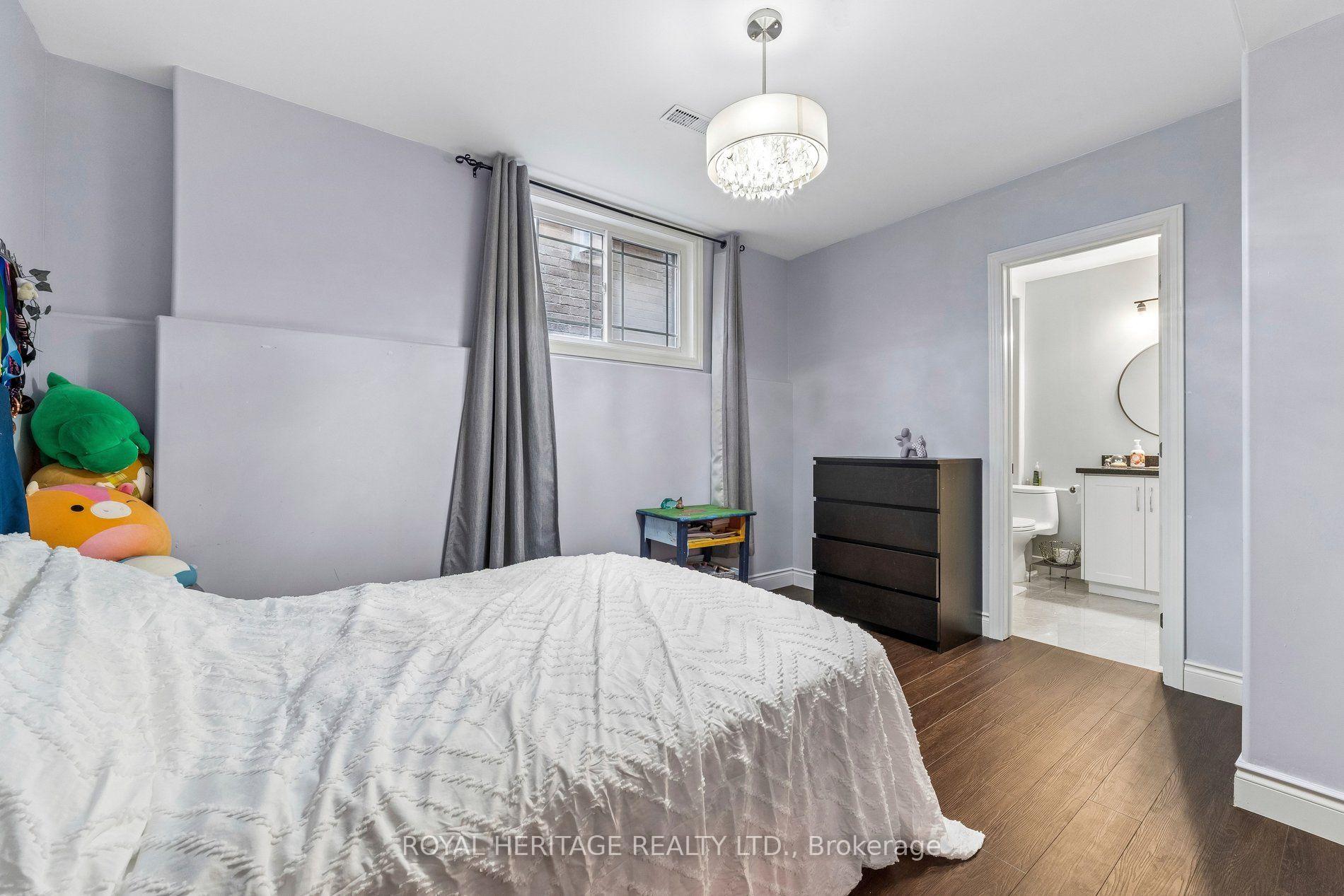 Photo 33 of 51 Gloria Crescent, Whitby, Williamsburg — HOMEH