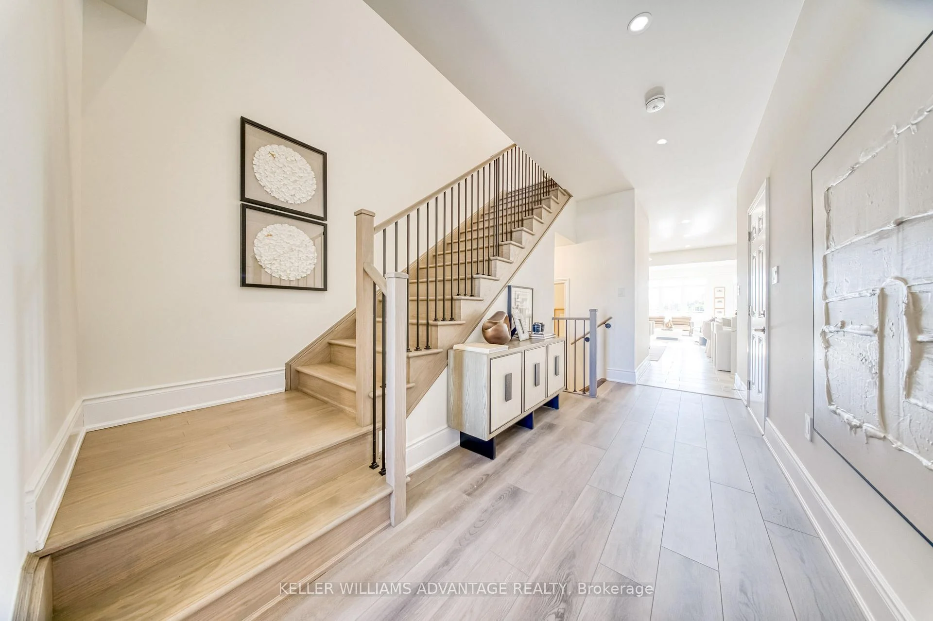 Photo 6 of Unit 10, 78 Gathering Lane, Richmond Hill, Rural Richmond Hill — HOMEH