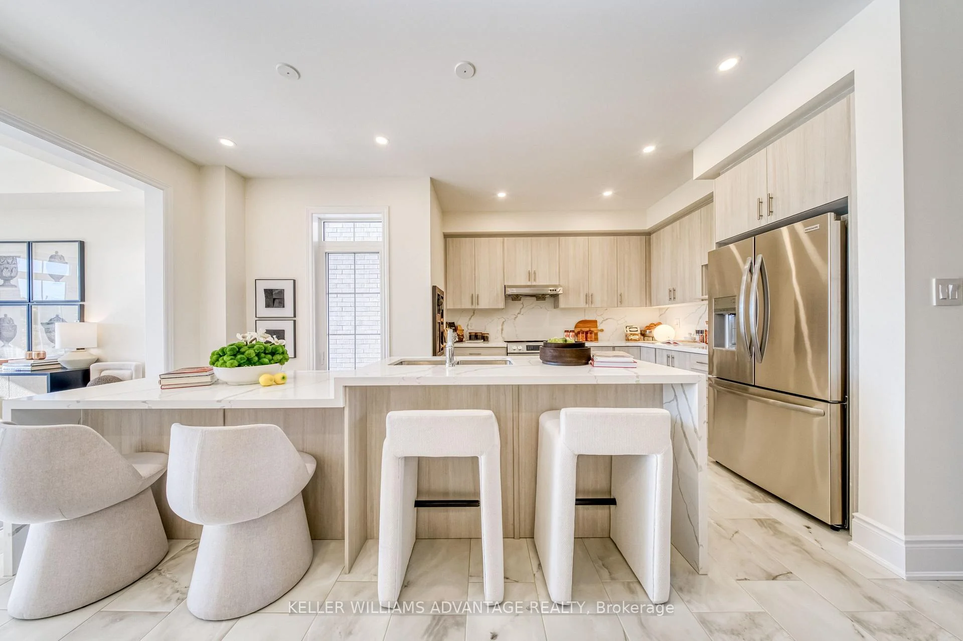 Photo 10 of Unit 10, 78 Gathering Lane, Richmond Hill, Rural Richmond Hill — HOMEH