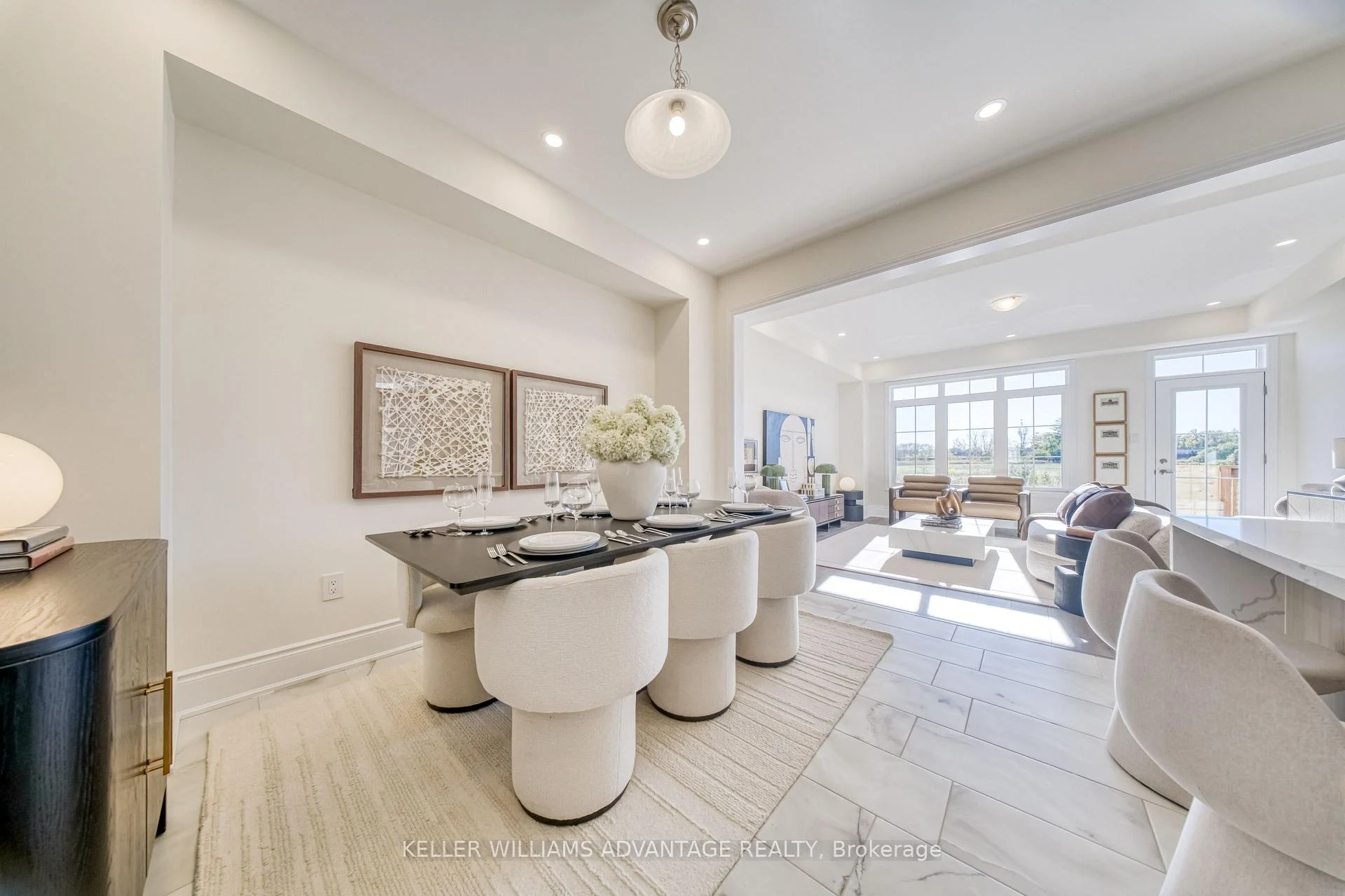 Photo 13 of Unit 10, 78 Gathering Lane, Richmond Hill, Rural Richmond Hill — HOMEH