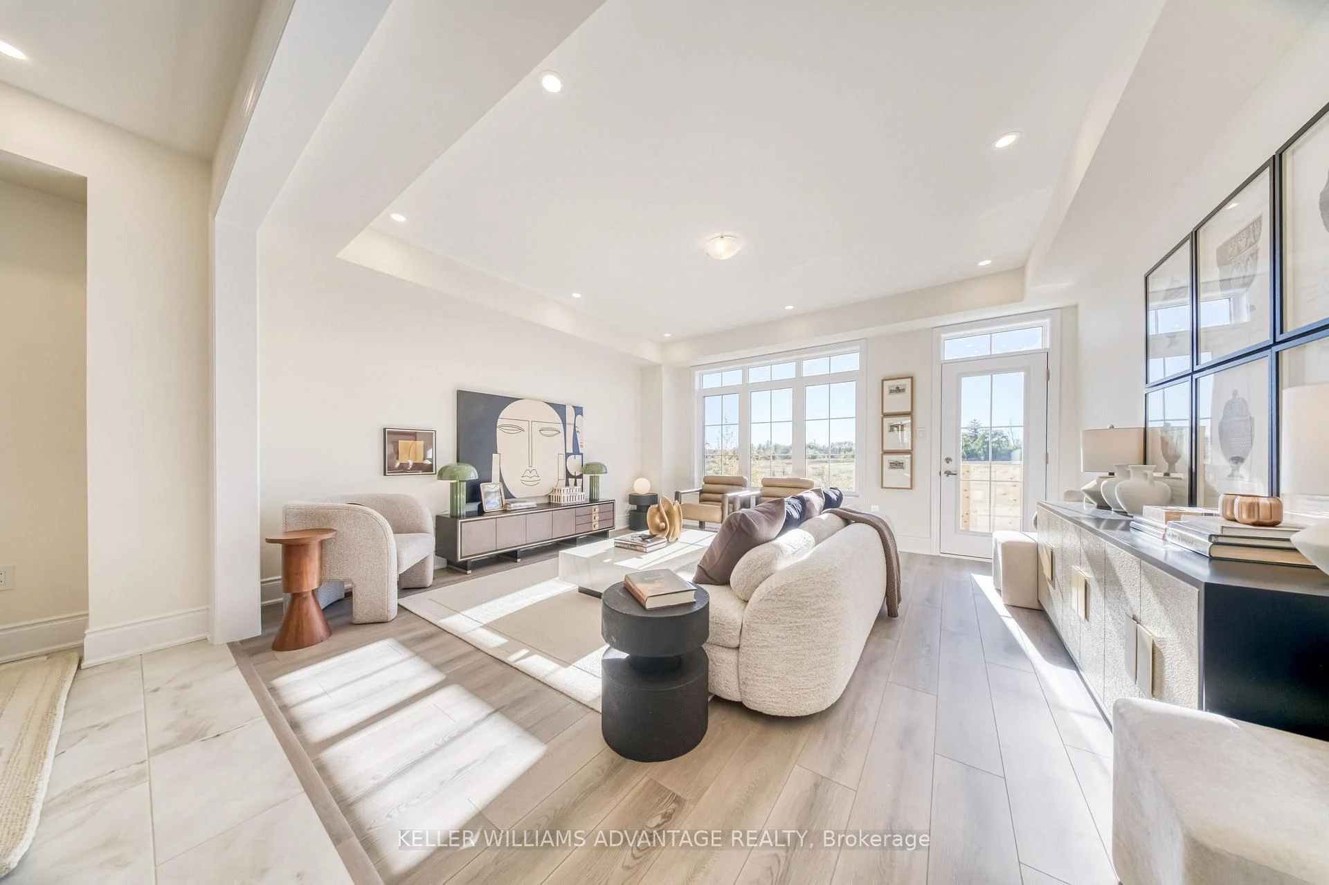 Photo 15 of Unit 10, 78 Gathering Lane, Richmond Hill, Rural Richmond Hill — HOMEH
