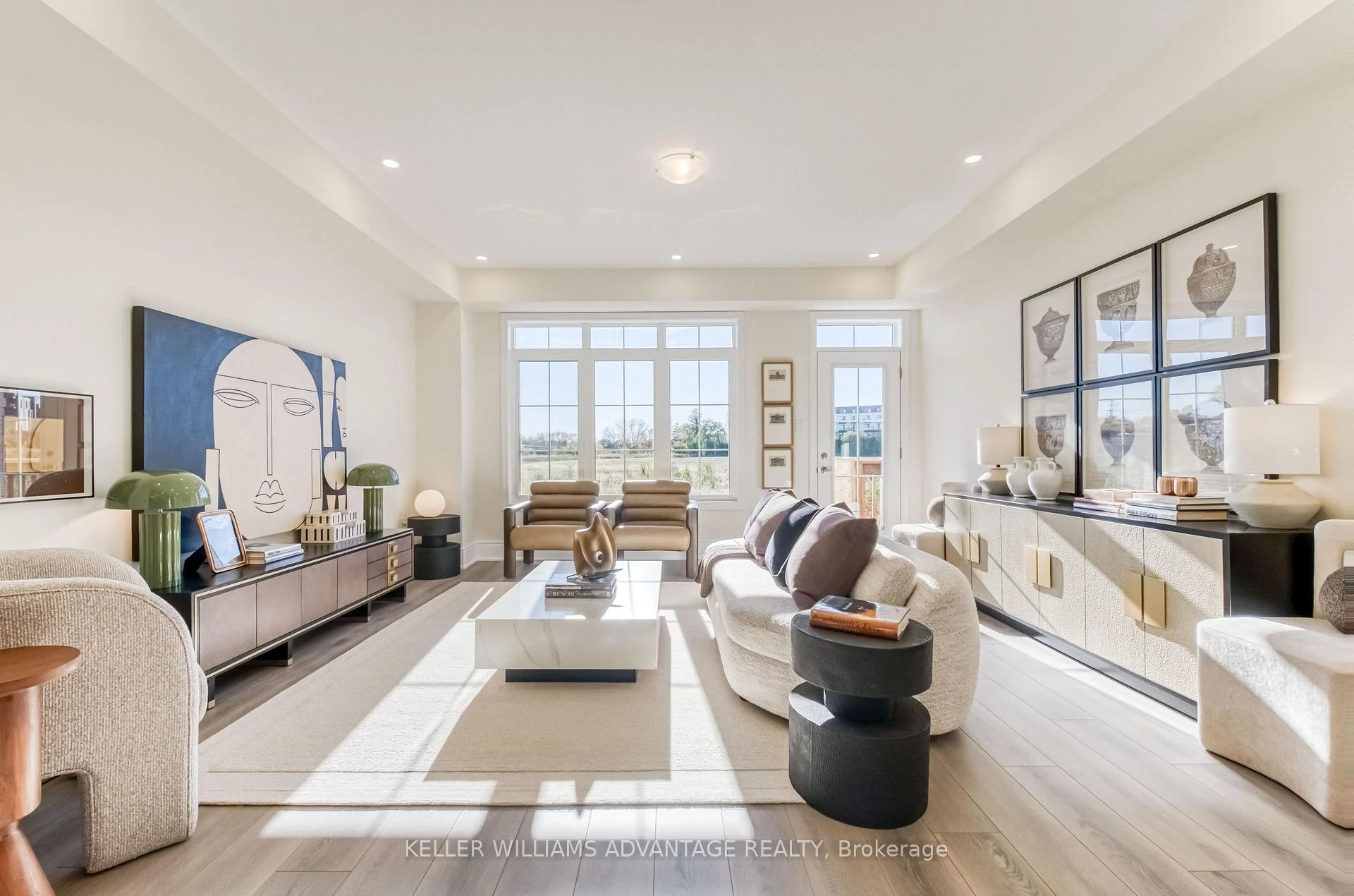 Photo 19 of Unit 10, 78 Gathering Lane, Richmond Hill, Rural Richmond Hill — HOMEH
