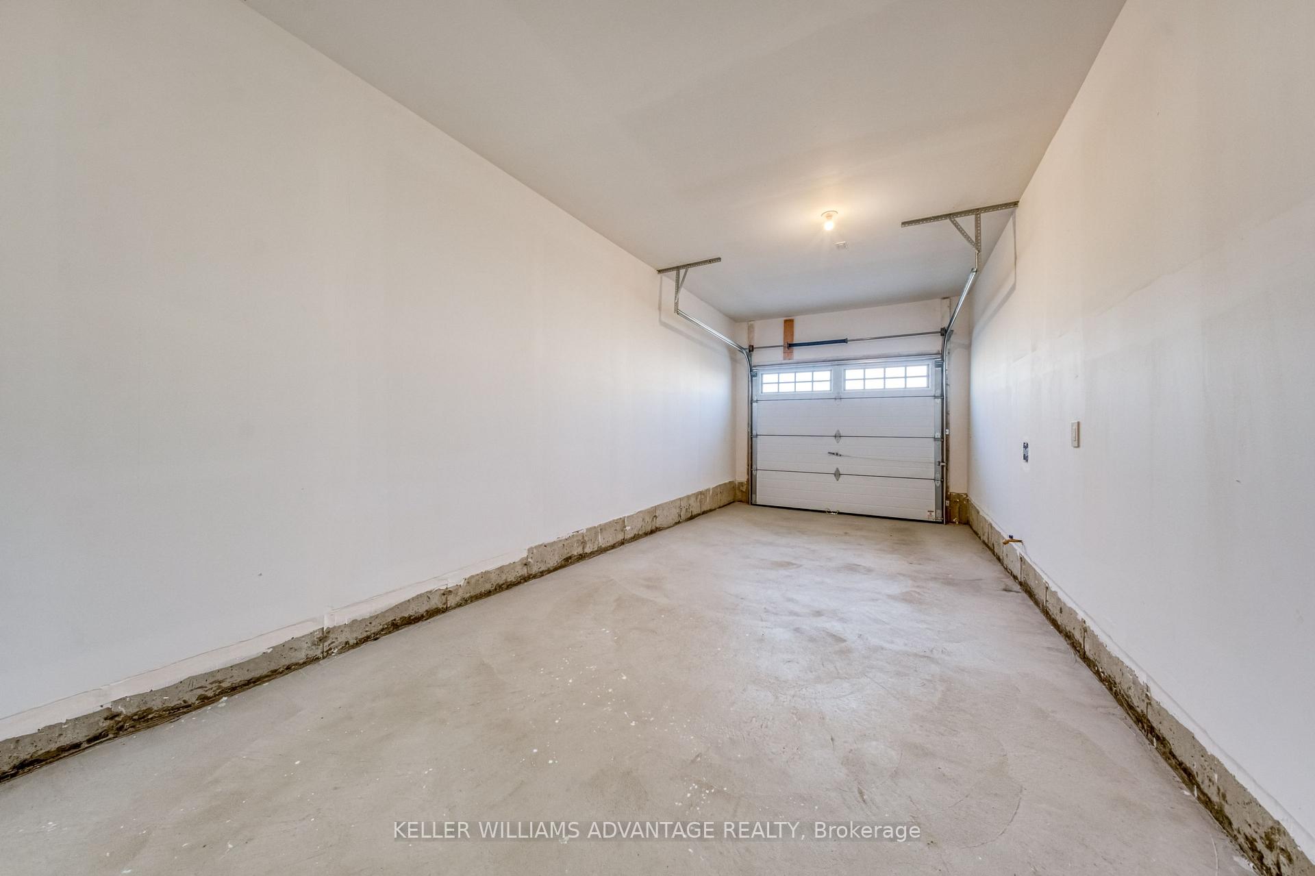 Photo 35 of Unit 10, 78 Gathering Lane, Richmond Hill, Rural Richmond Hill — HOMEH