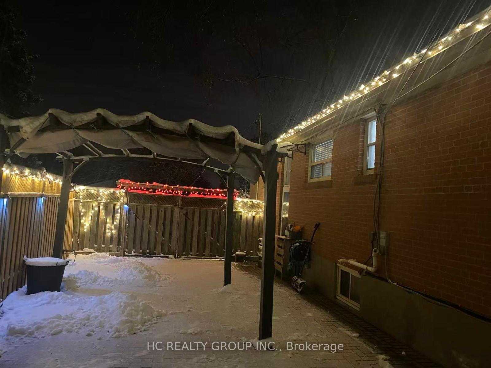 Photo 4 of 274 Browndale Crescent, Richmond Hill, Crosby — HOMEH