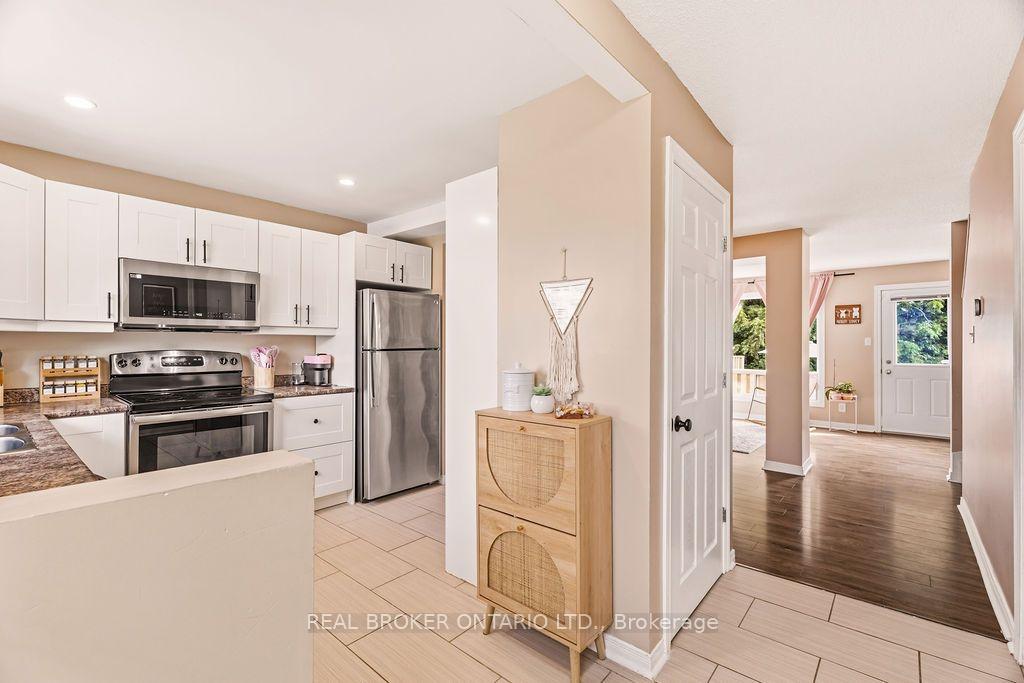 Photo 5 of 119 Teal Crescent, Ottawa, Chatelaine Village — HOMEH