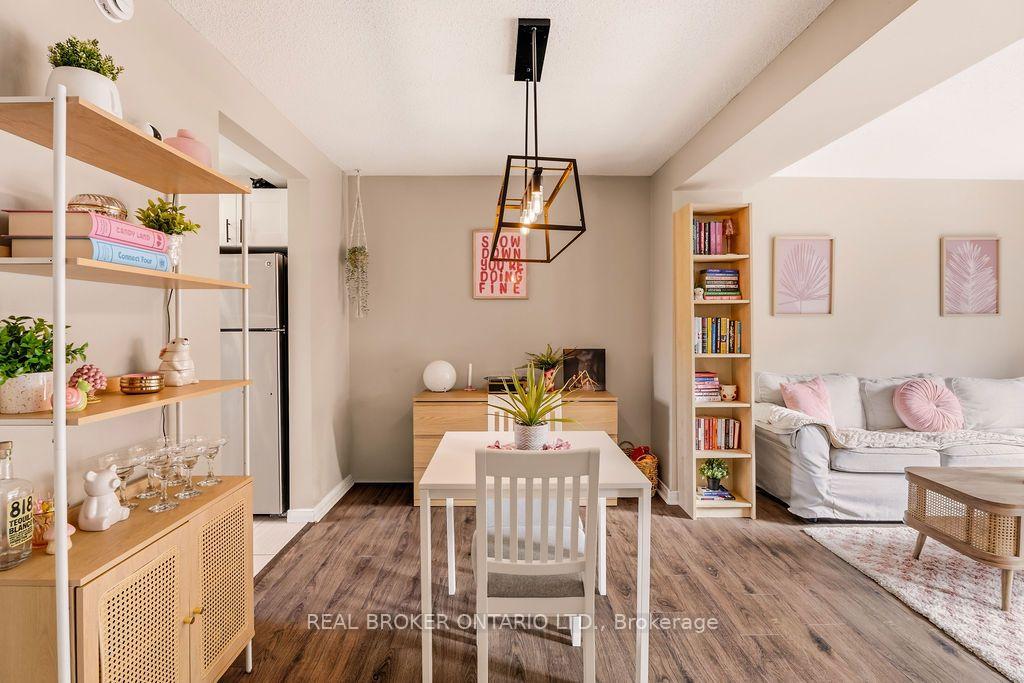 Photo 11 of 119 Teal Crescent, Ottawa, Chatelaine Village — HOMEH