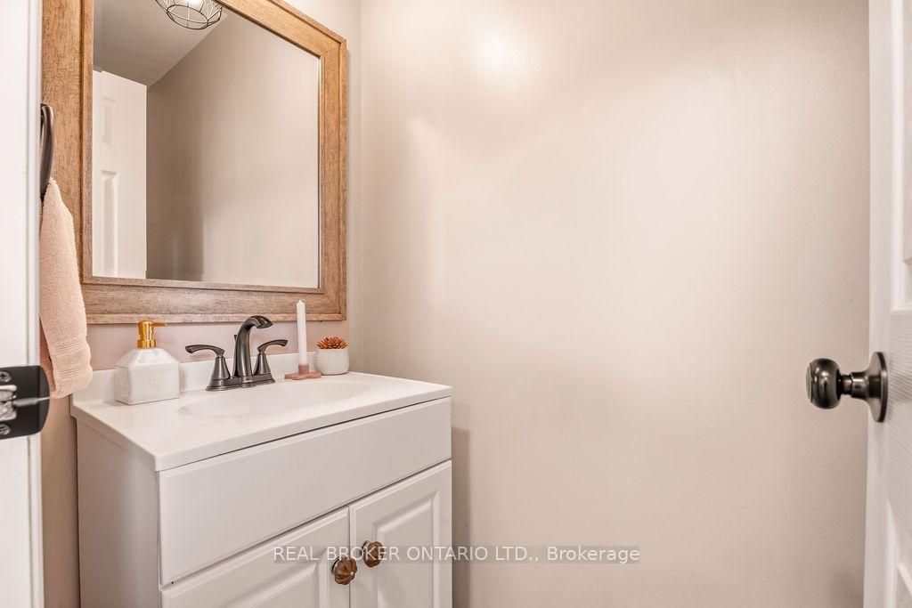Photo 17 of 119 Teal Crescent, Ottawa, Chatelaine Village — HOMEH