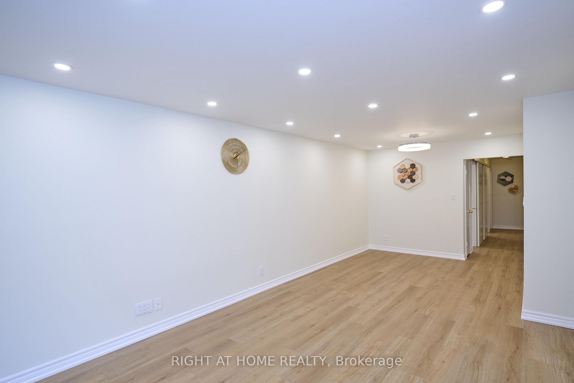 Photo 6 of 314 Dudley Avenue, North York, Willowdale East — HOMEH