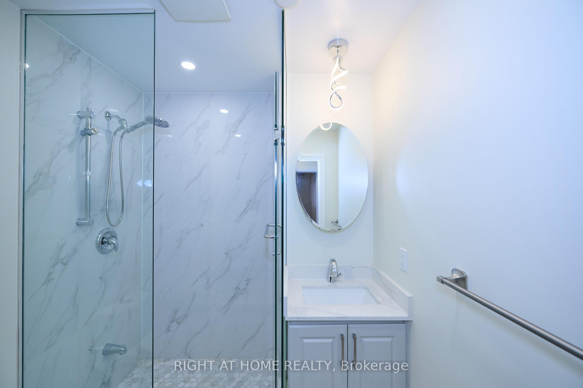 Photo 17 of 314 Dudley Avenue, North York, Willowdale East — HOMEH