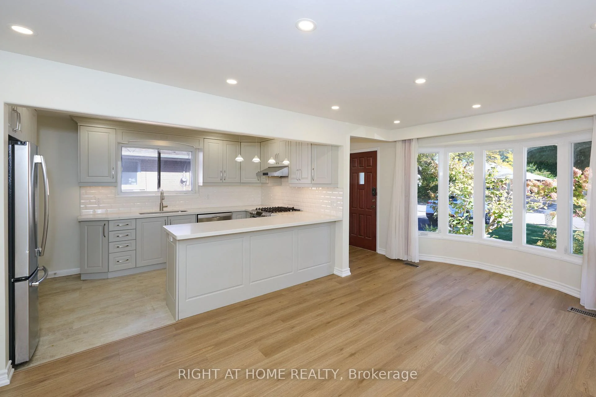 Photo 20 of 314 Dudley Avenue, North York, Willowdale East — HOMEH