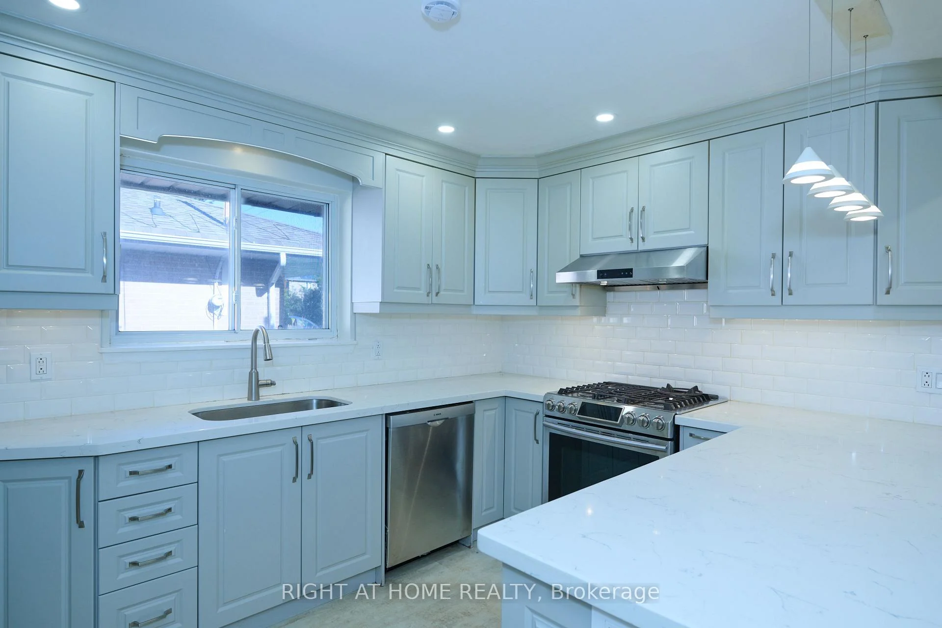 Photo 27 of 314 Dudley Avenue, North York, Willowdale East — HOMEH