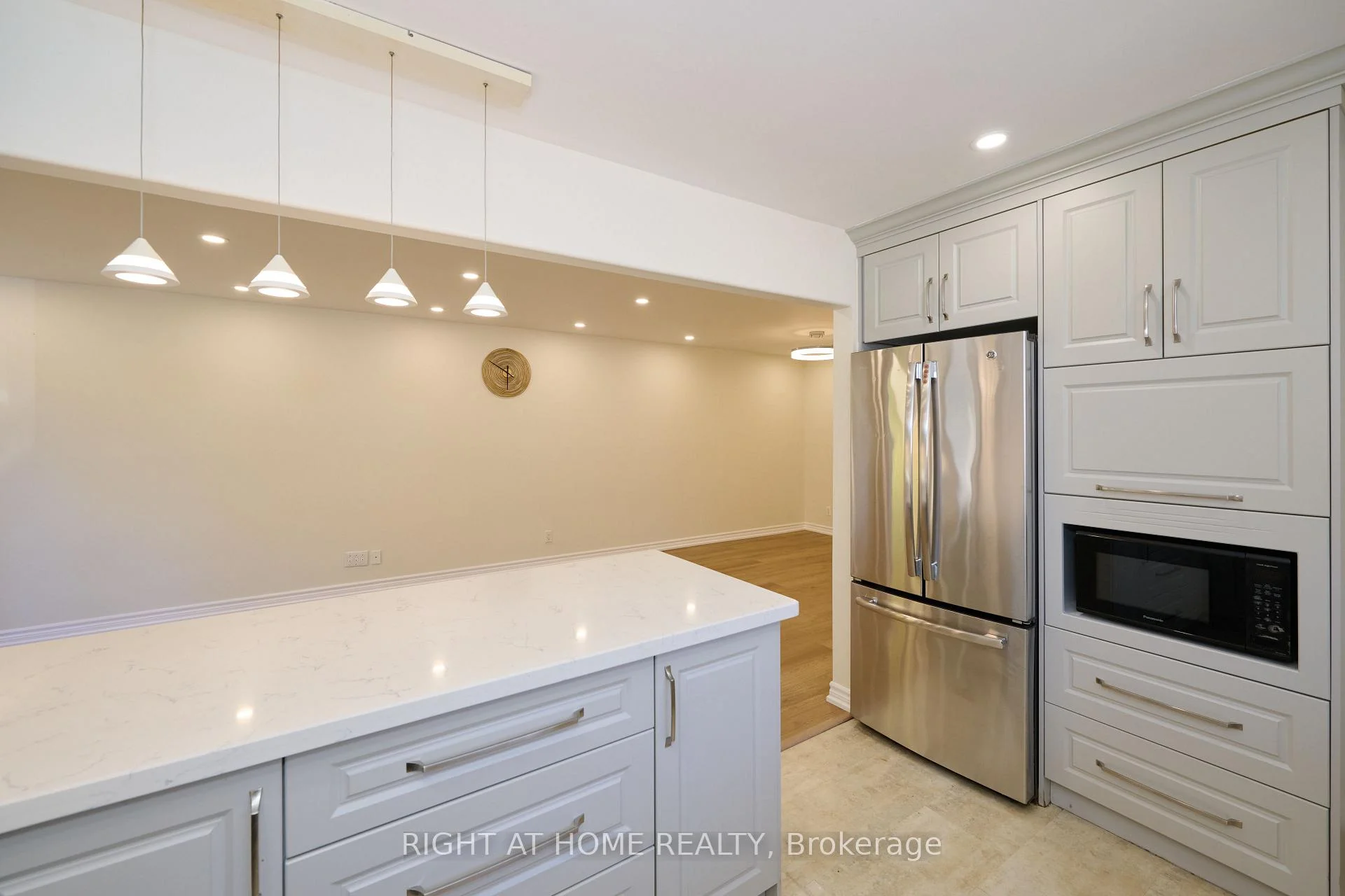 Photo 32 of 314 Dudley Avenue, North York, Willowdale East — HOMEH