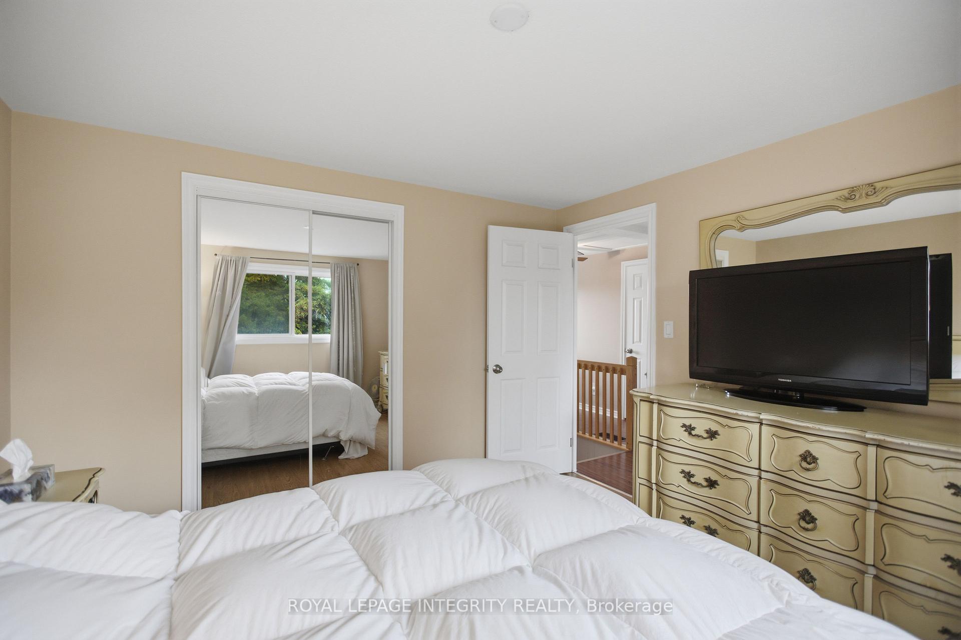 Photo 14 of 1544D Beaverpond Drive, Ottawa, Pineview — HOMEH