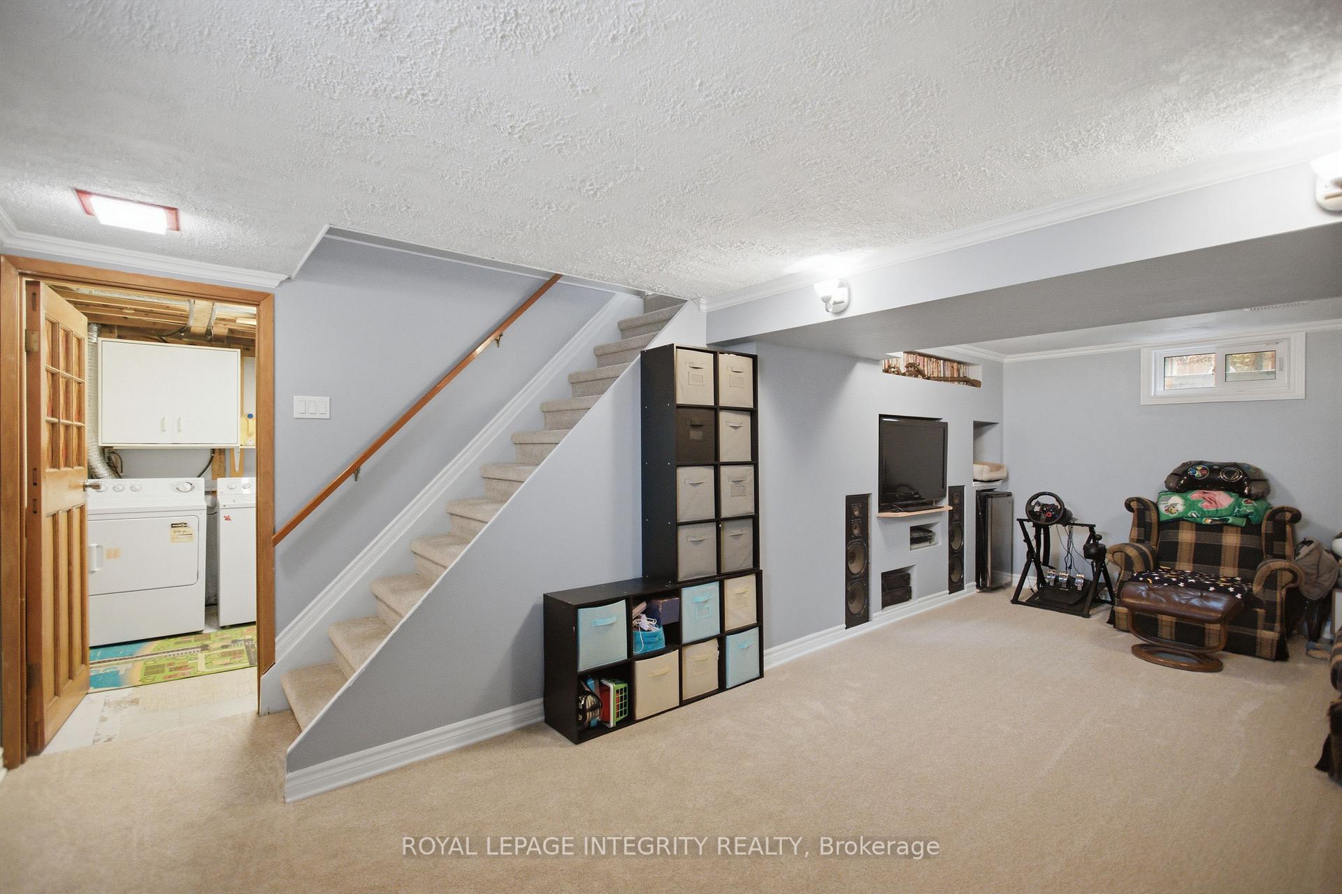 Photo 20 of 1544D Beaverpond Drive, Ottawa, Pineview — HOMEH