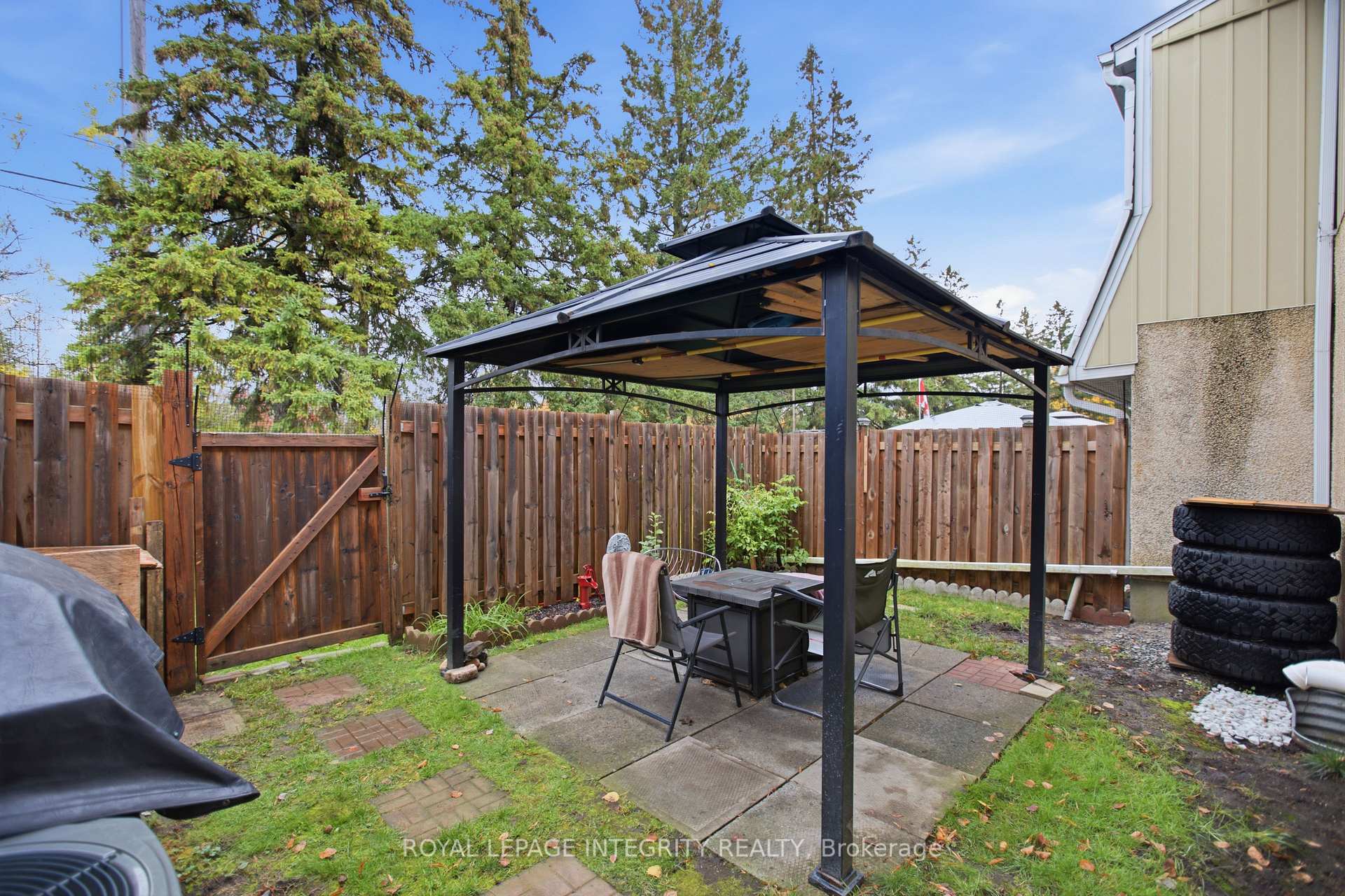 Photo 23 of 1544D Beaverpond Drive, Ottawa, Pineview — HOMEH