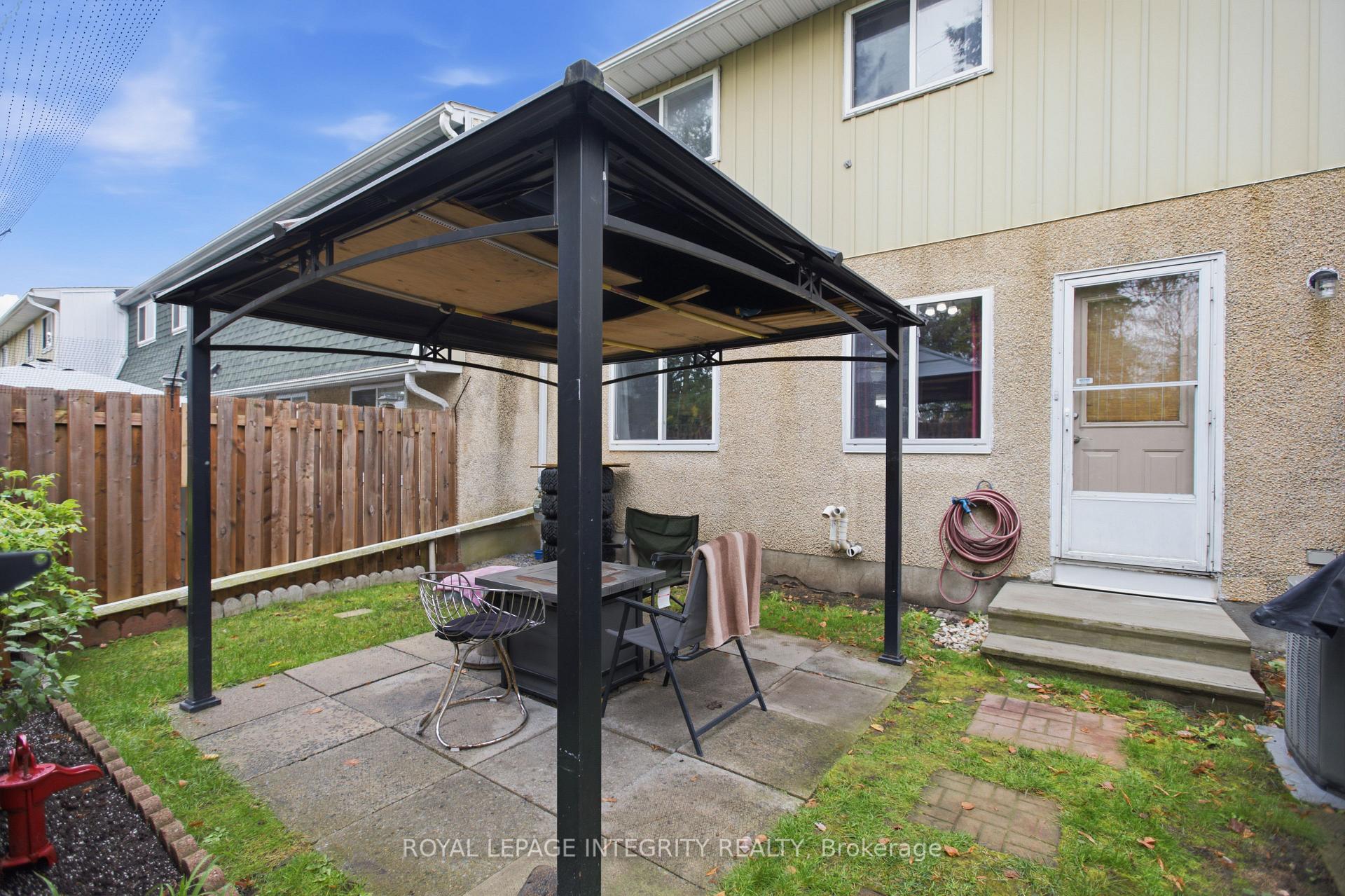 Photo 24 of 1544D Beaverpond Drive, Ottawa, Pineview — HOMEH
