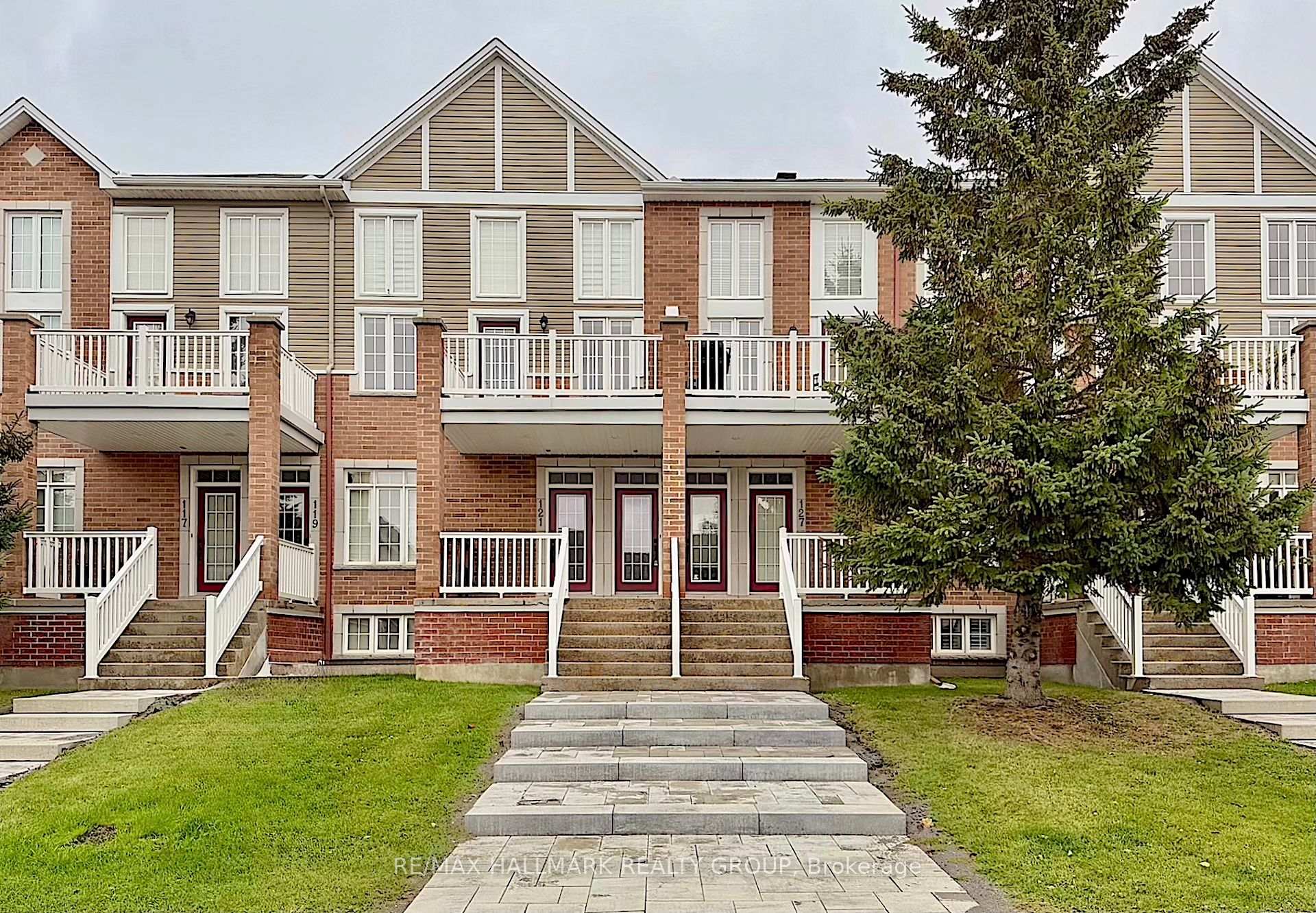 Photo 1 of 127 Eye Bright Crescent, Ottawa, Riverside South/Gloucester Glen — HOMEH