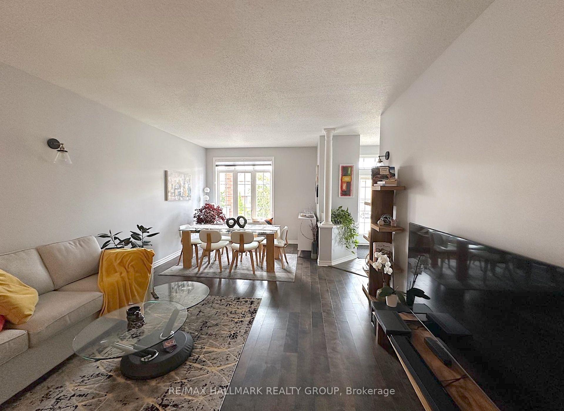 Photo 4 of 127 Eye Bright Crescent, Ottawa, Riverside South/Gloucester Glen — HOMEH
