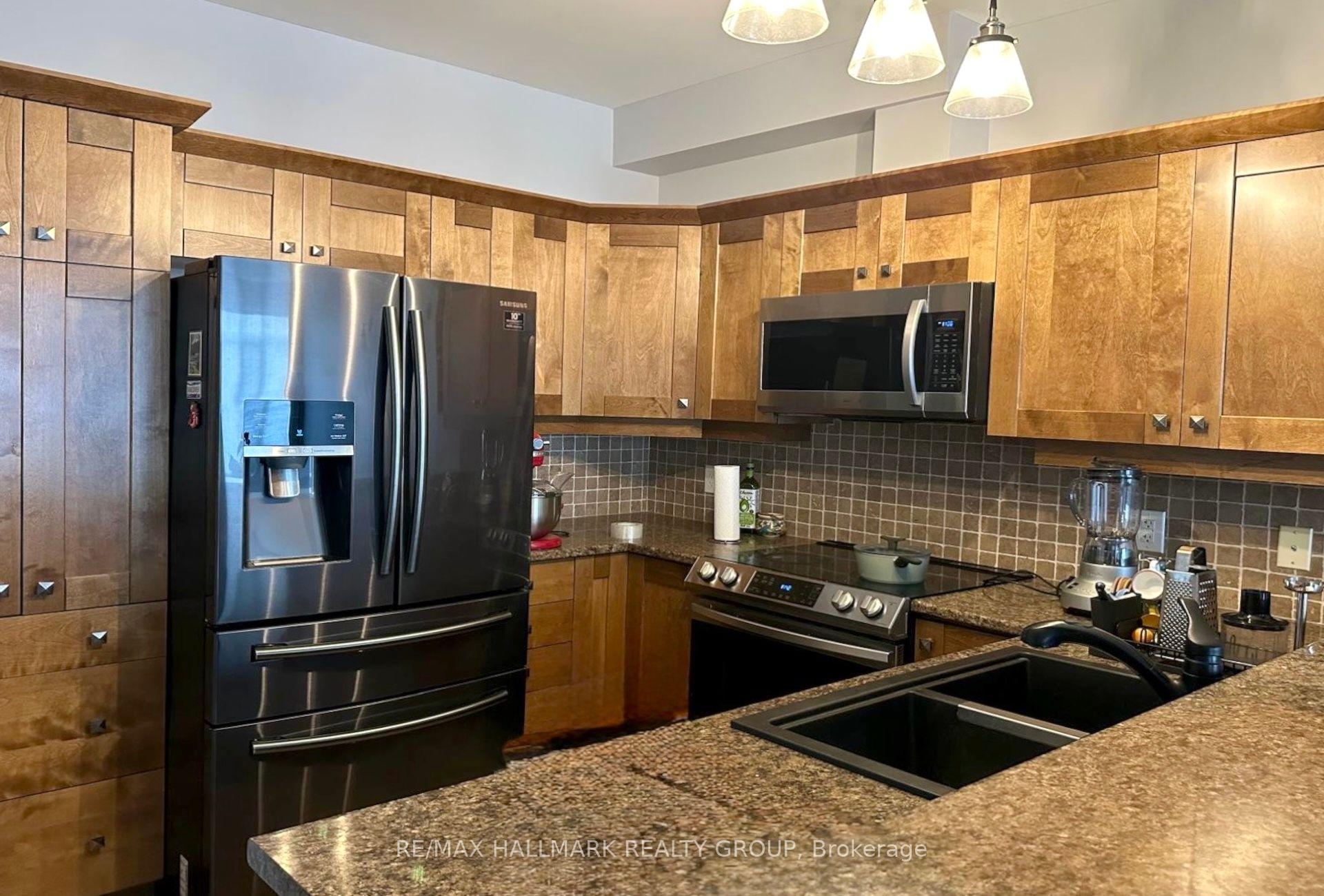 Photo 6 of 127 Eye Bright Crescent, Ottawa, Riverside South/Gloucester Glen — HOMEH