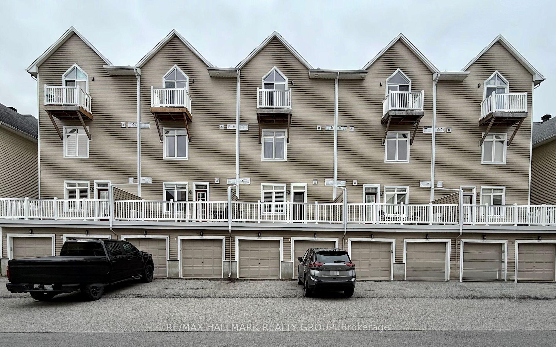 Photo 12 of 127 Eye Bright Crescent, Ottawa, Riverside South/Gloucester Glen — HOMEH