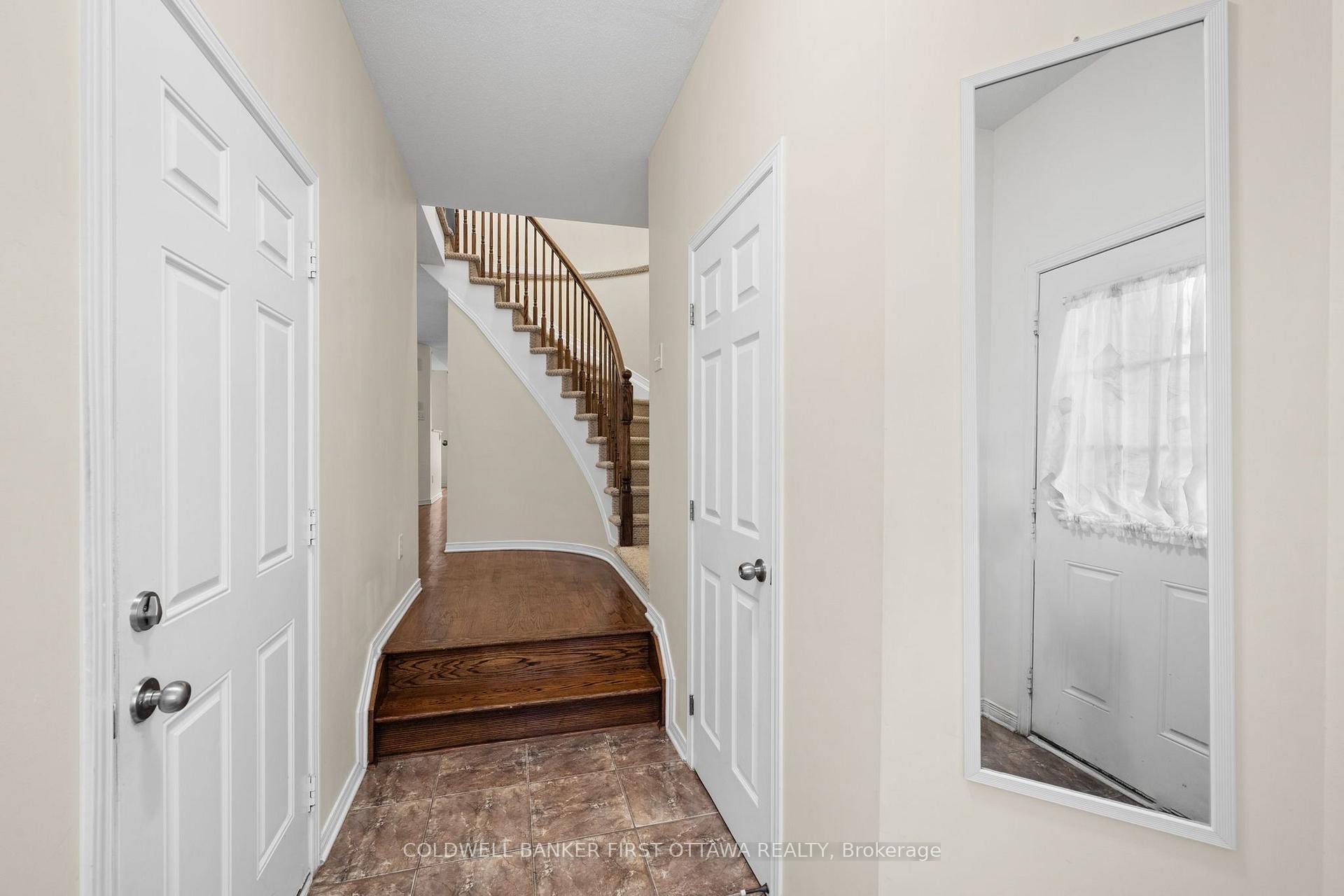 Photo 5 of 163 Romina Street, Ottawa, Kanata - Emerald Meadows/Trailwest — HOMEH
