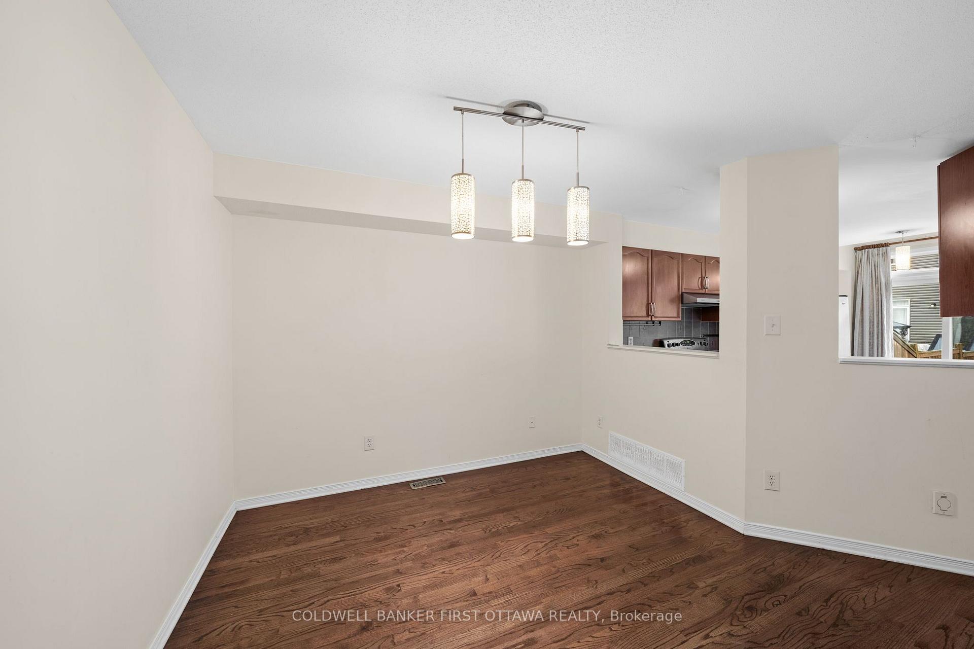 Photo 8 of 163 Romina Street, Ottawa, Kanata - Emerald Meadows/Trailwest — HOMEH