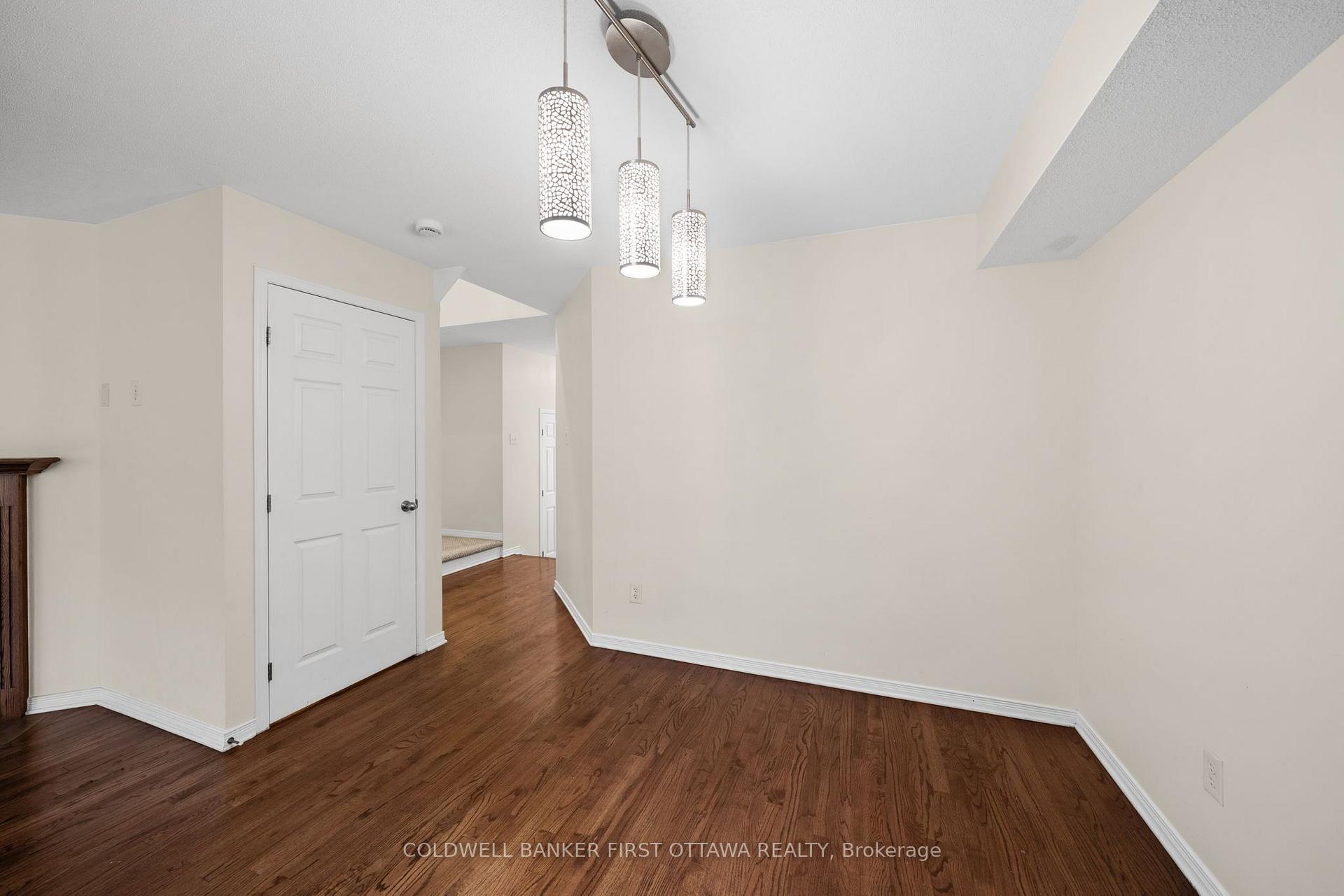 Photo 12 of 163 Romina Street, Ottawa, Kanata - Emerald Meadows/Trailwest — HOMEH