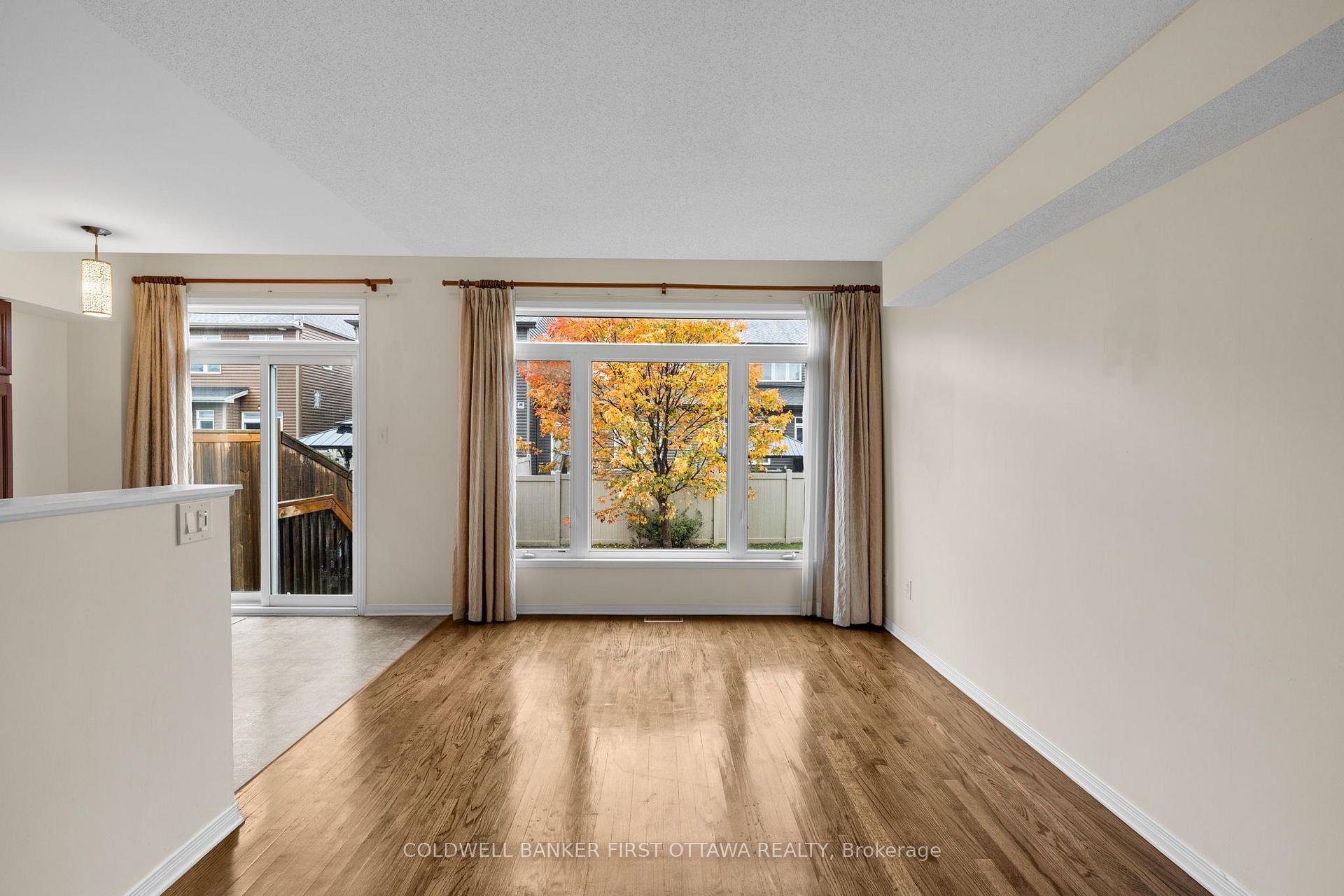 Photo 13 of 163 Romina Street, Ottawa, Kanata - Emerald Meadows/Trailwest — HOMEH