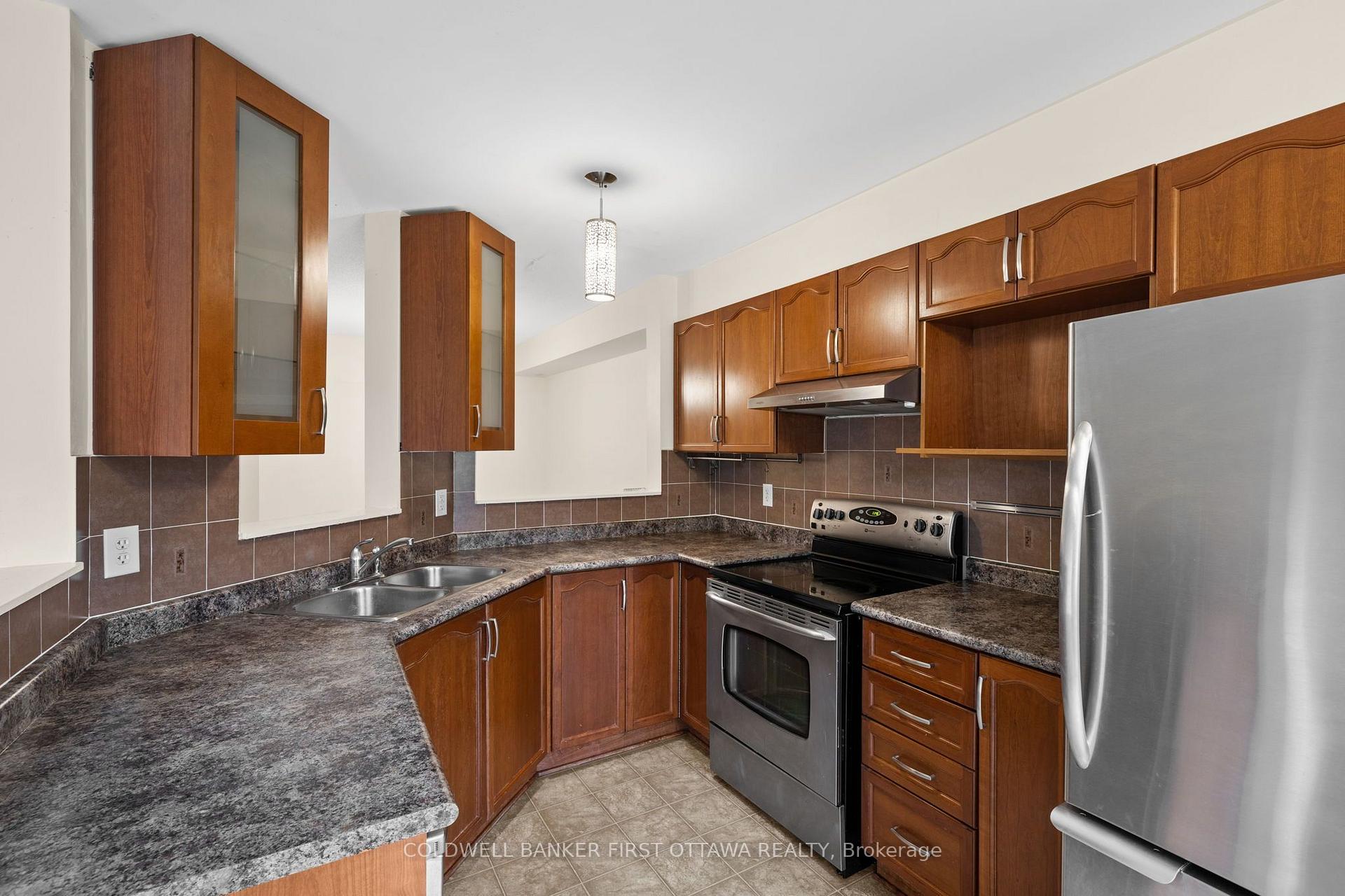 Photo 18 of 163 Romina Street, Ottawa, Kanata - Emerald Meadows/Trailwest — HOMEH