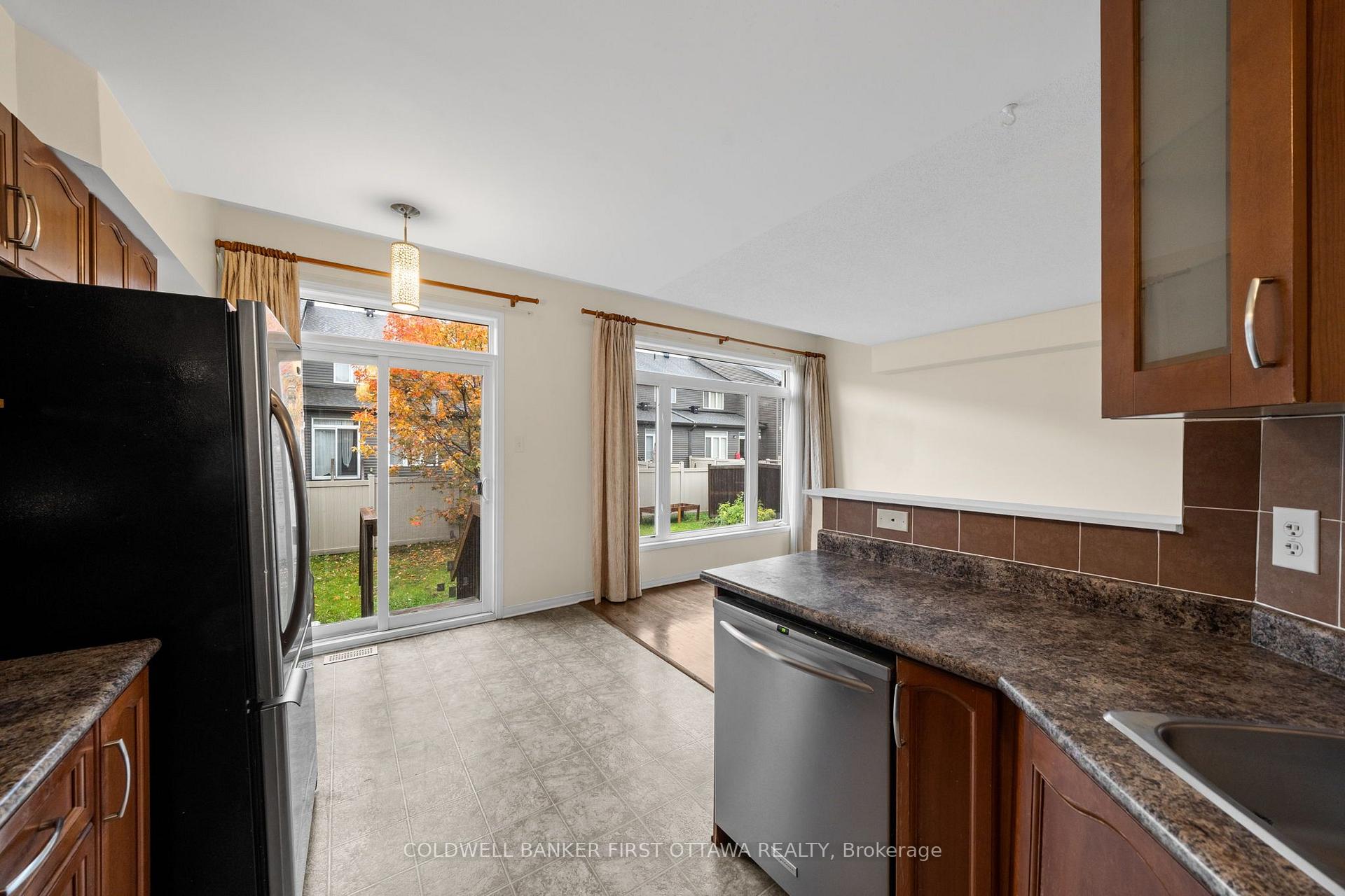 Photo 20 of 163 Romina Street, Ottawa, Kanata - Emerald Meadows/Trailwest — HOMEH