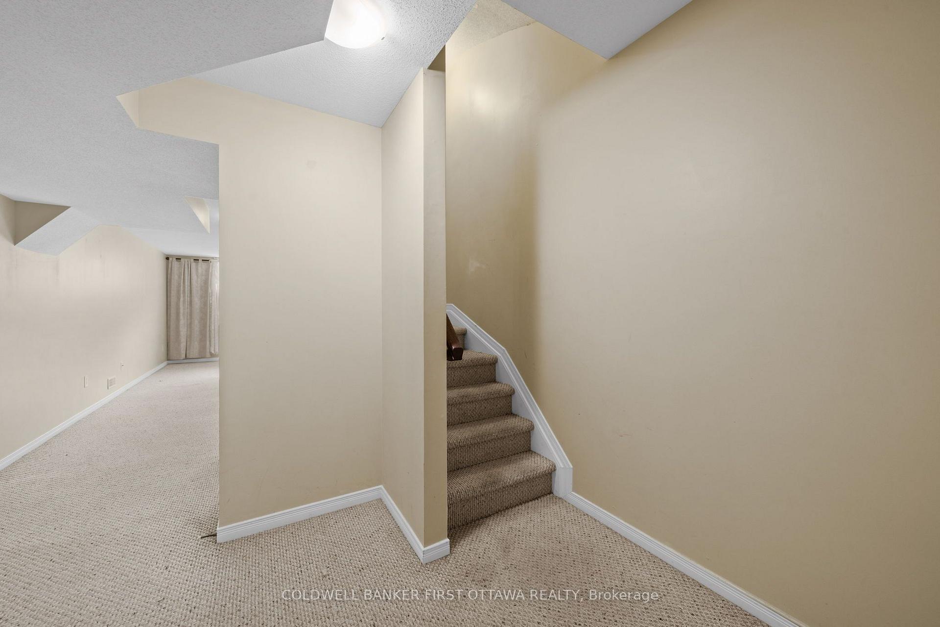 Photo 34 of 163 Romina Street, Ottawa, Kanata - Emerald Meadows/Trailwest — HOMEH
