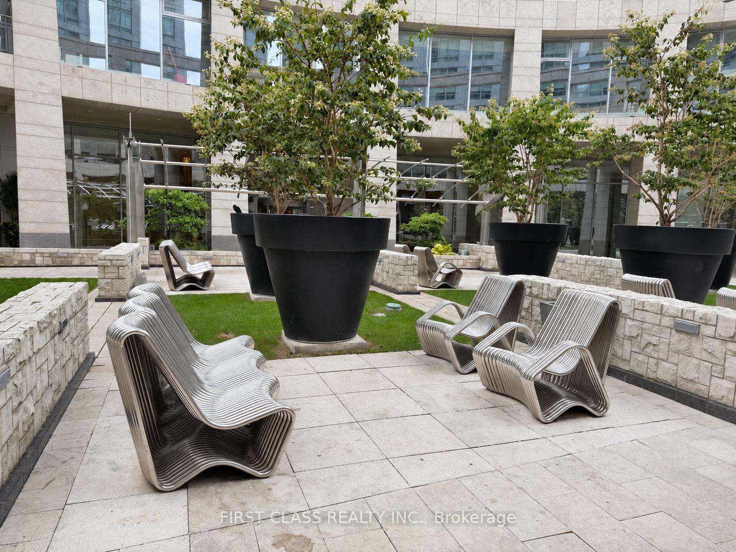 Photo 2 of Unit 2912, 2181 Yonge Street, Toronto, Mount Pleasant West — HOMEH