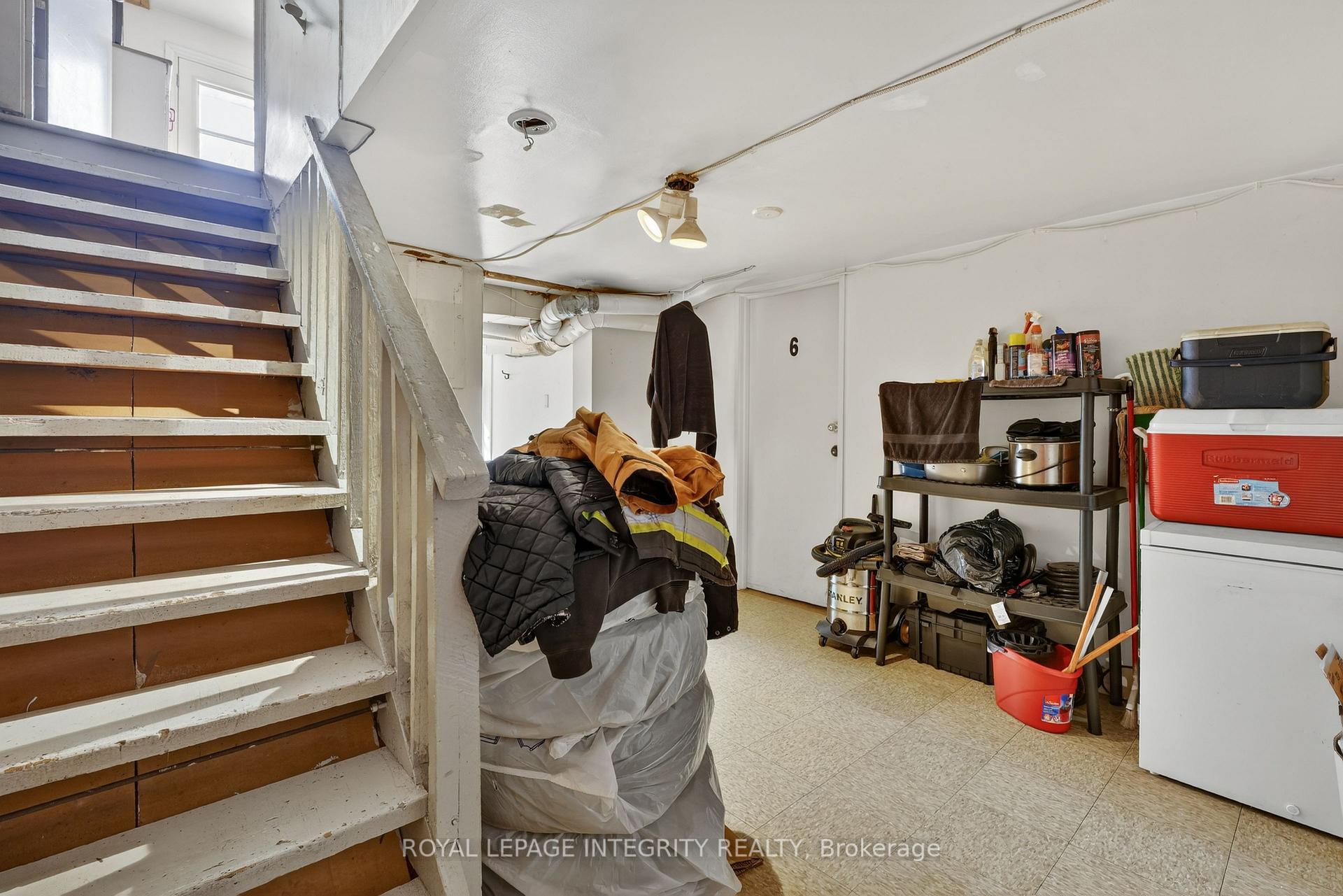 Photo 6 of 324 Queen Mary Street, Ottawa, Overbrook/Castle Heights — HOMEH