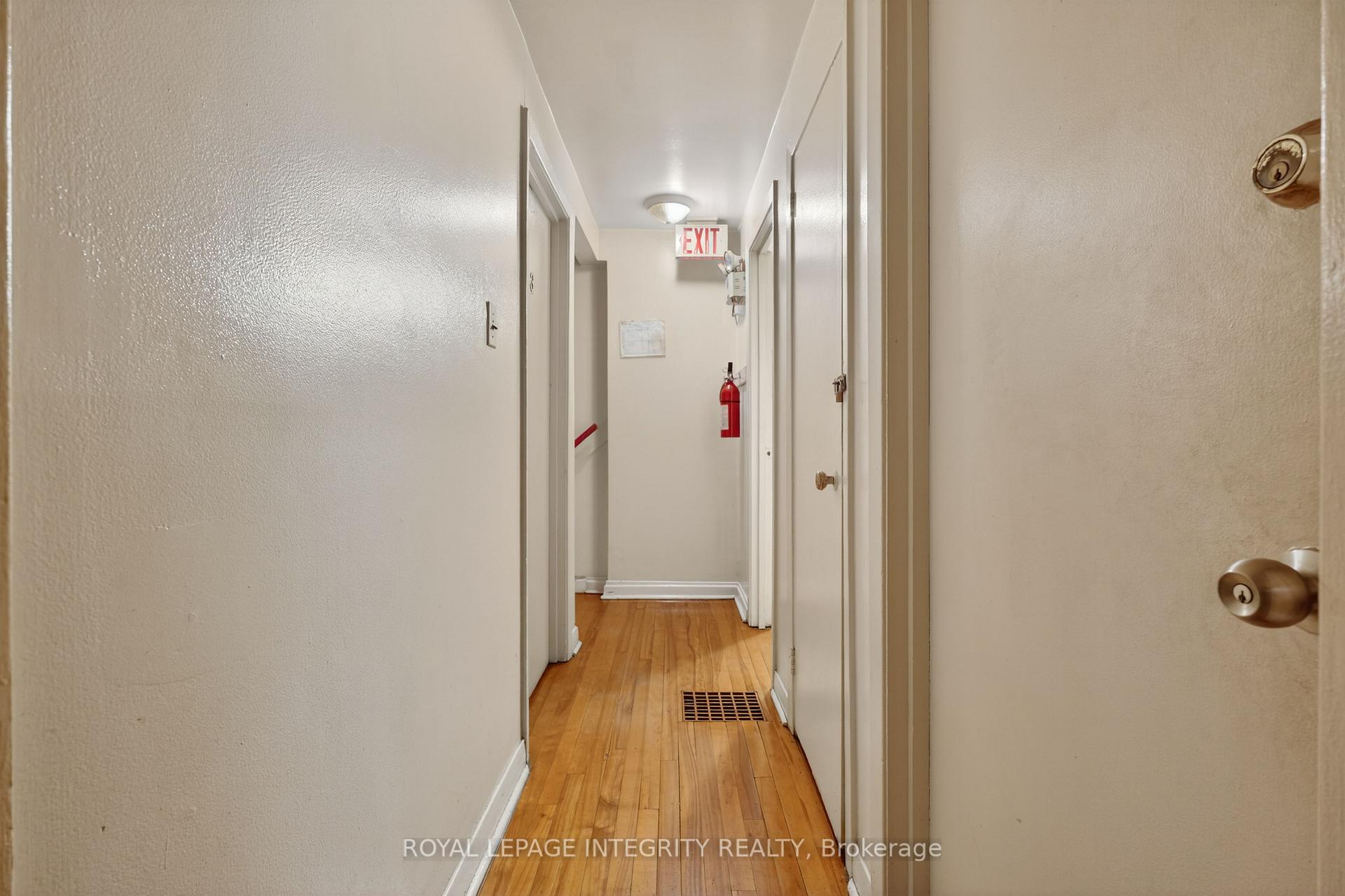 Photo 8 of 324 Queen Mary Street, Ottawa, Overbrook/Castle Heights — HOMEH