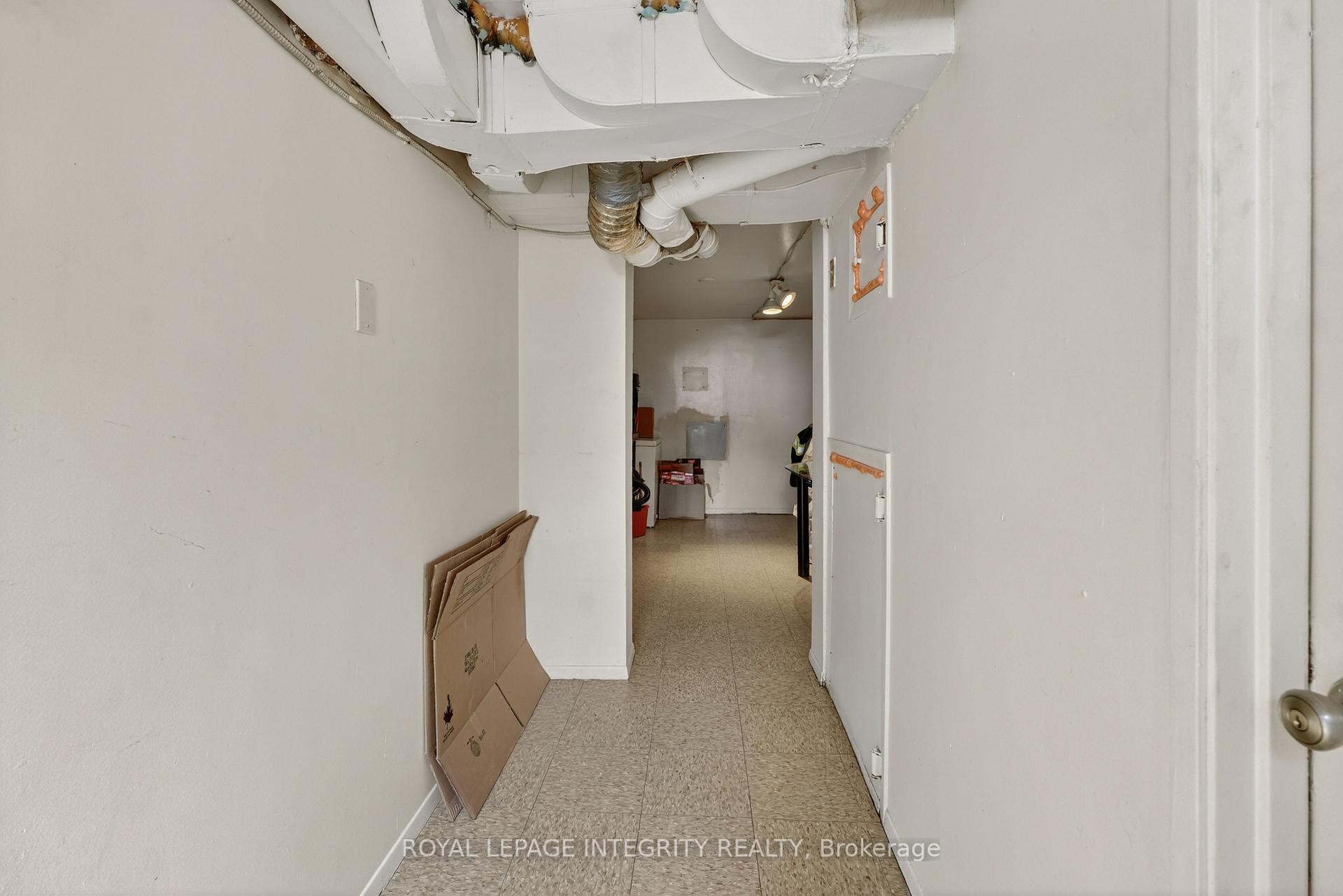 Photo 12 of 324 Queen Mary Street, Ottawa, Overbrook/Castle Heights — HOMEH