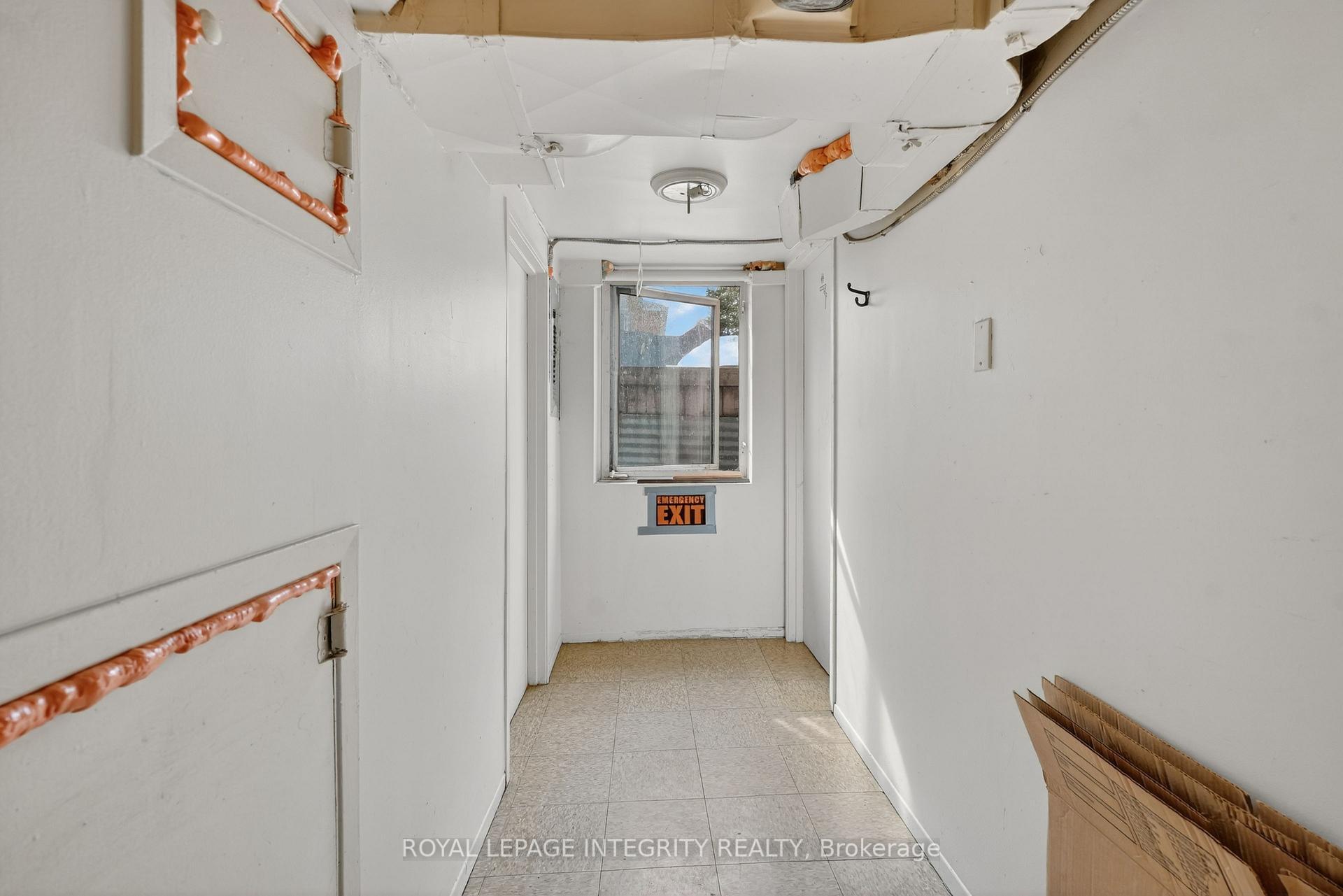 Photo 13 of 324 Queen Mary Street, Ottawa, Overbrook/Castle Heights — HOMEH