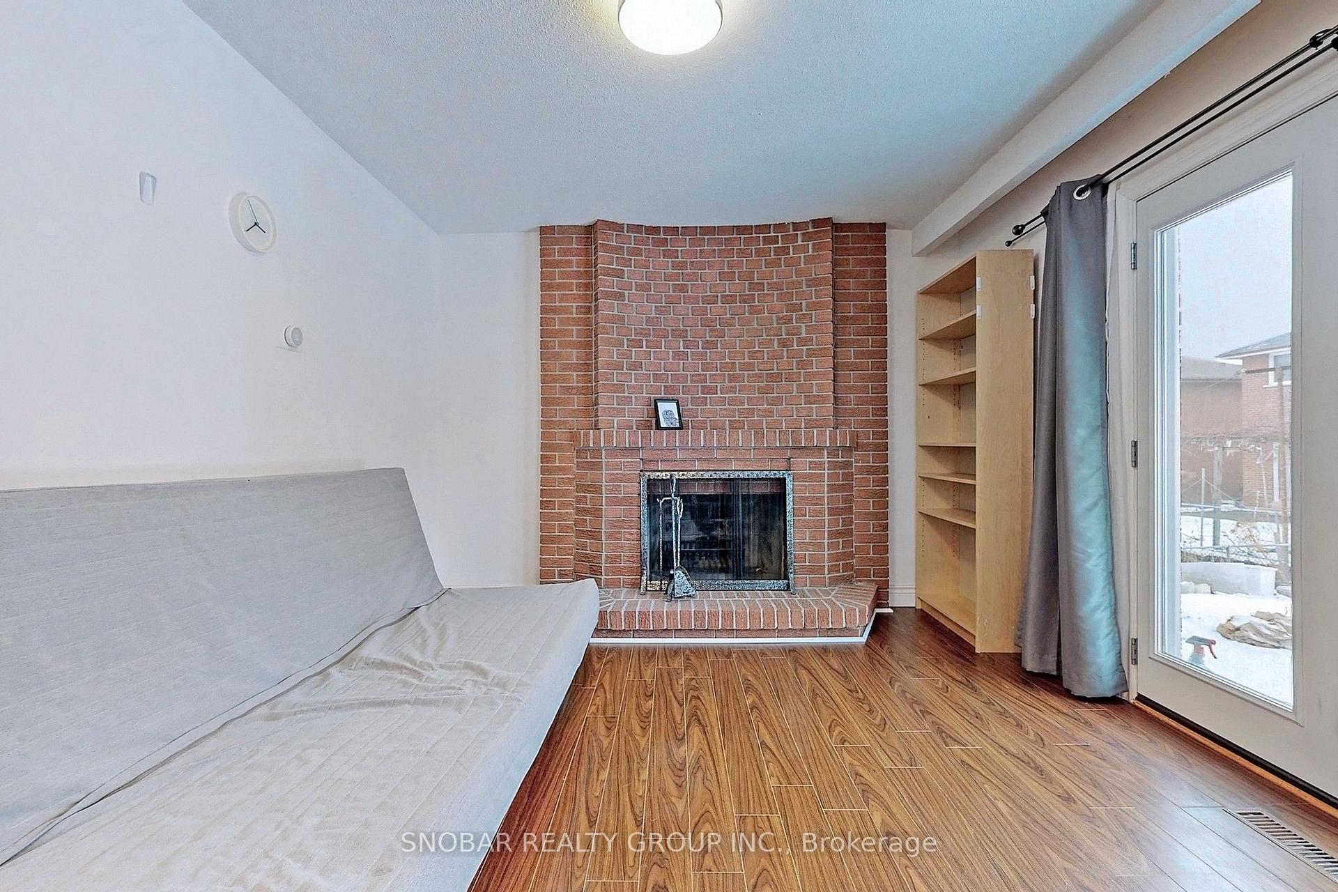Photo 5 of Unit Middle, 47 Crayford Drive, Scarborough, Steeles — HOMEH