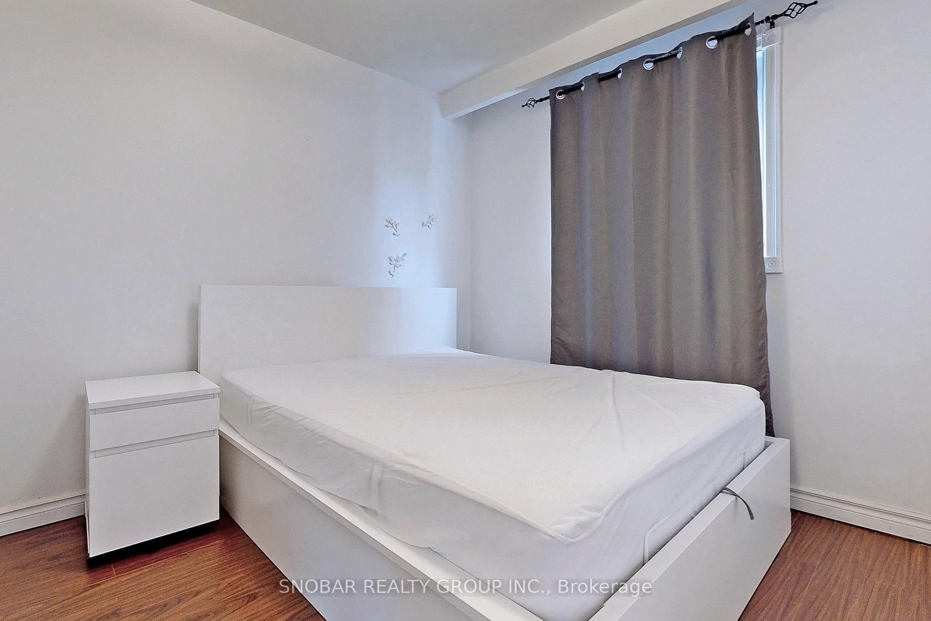 Photo 6 of Unit Middle, 47 Crayford Drive, Scarborough, Steeles — HOMEH