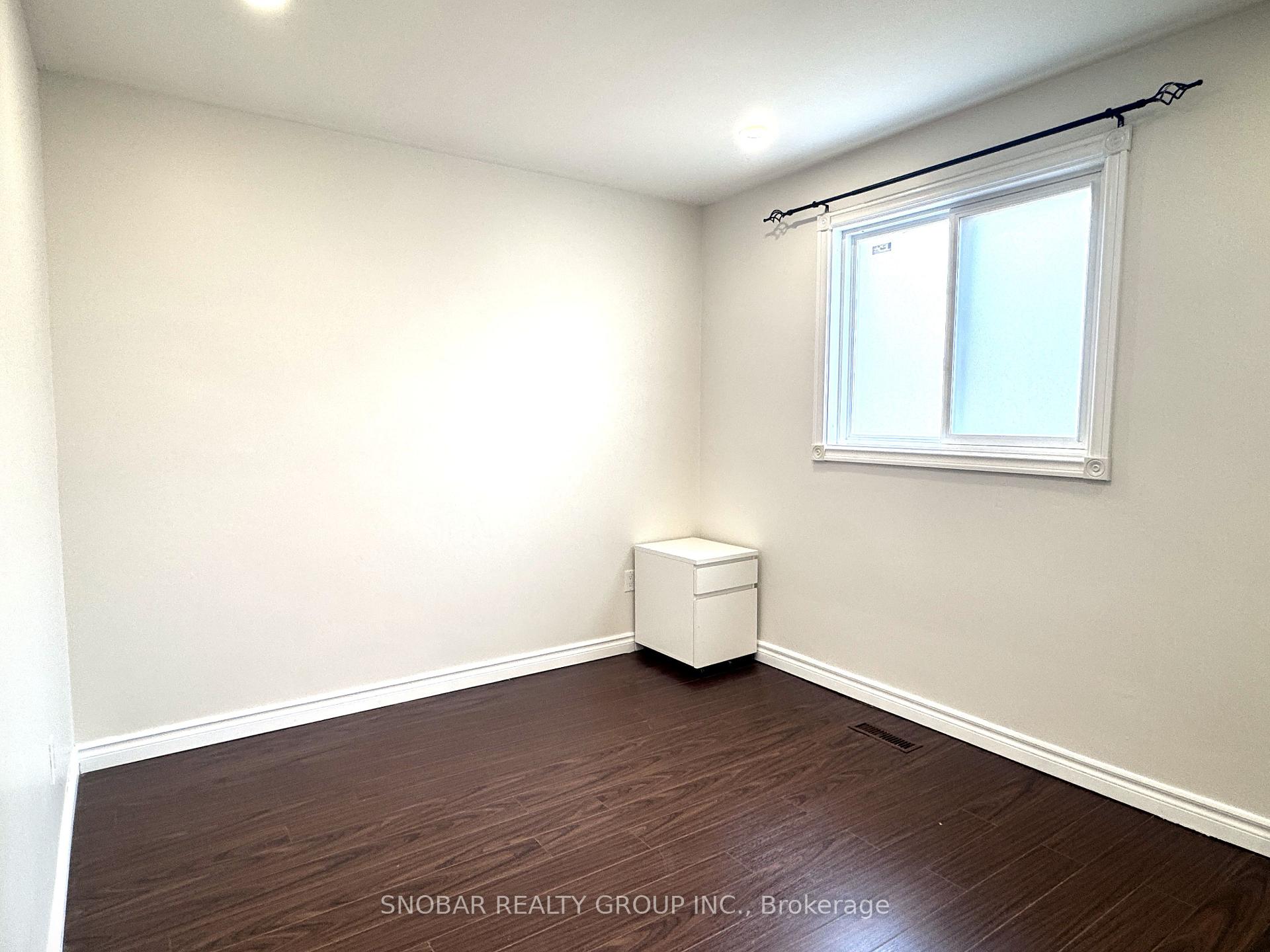 Photo 9 of Unit Middle, 47 Crayford Drive, Scarborough, Steeles — HOMEH