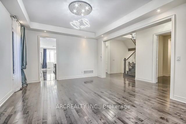 Photo 12 of 79 Baldry Avenue, Vaughan, Patterson — HOMEH