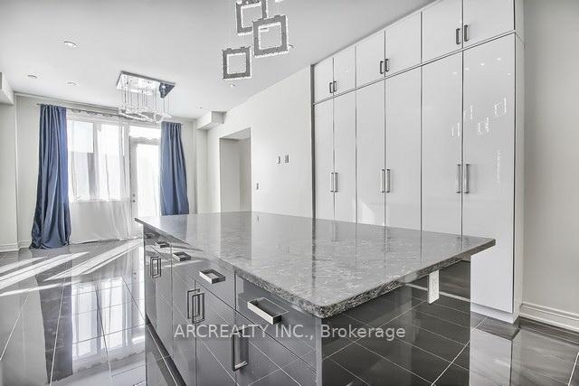 Photo 21 of 79 Baldry Avenue, Vaughan, Patterson — HOMEH