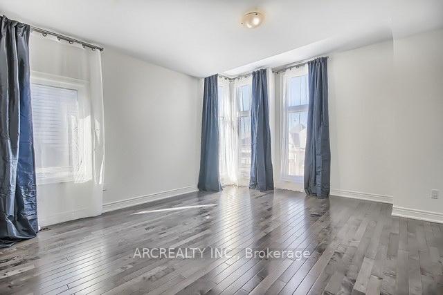 Photo 35 of 79 Baldry Avenue, Vaughan, Patterson — HOMEH