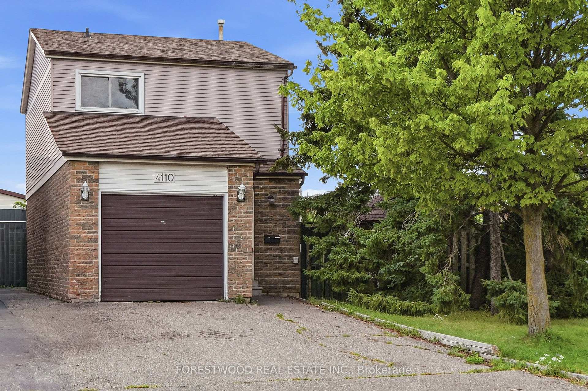 Photo 2 of 4110 Quaker Hill Drive, Mississauga, Creditview — HOMEH