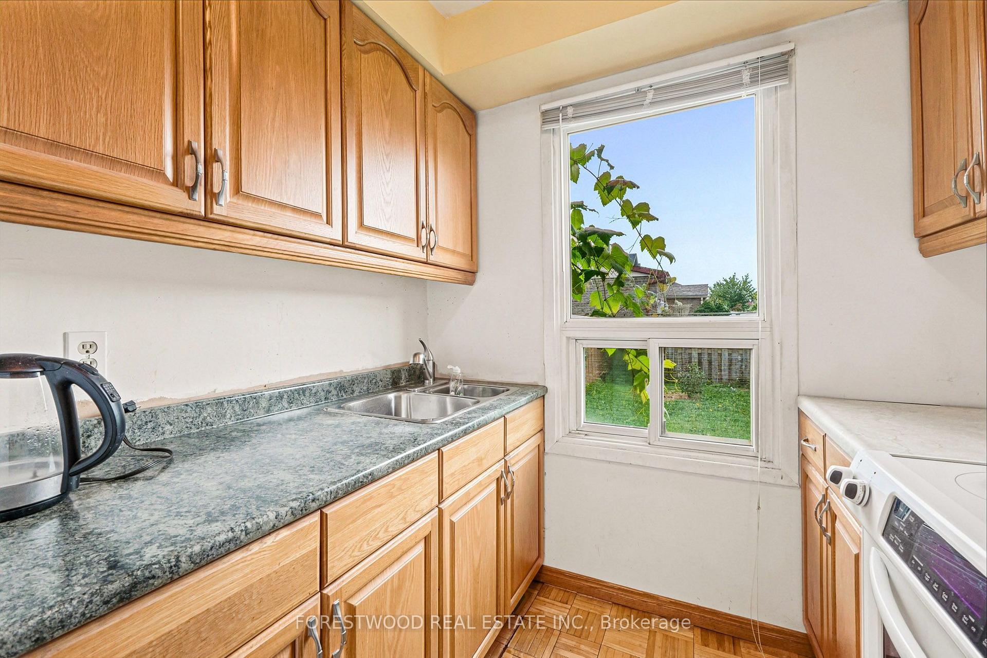 Photo 9 of 4110 Quaker Hill Drive, Mississauga, Creditview — HOMEH